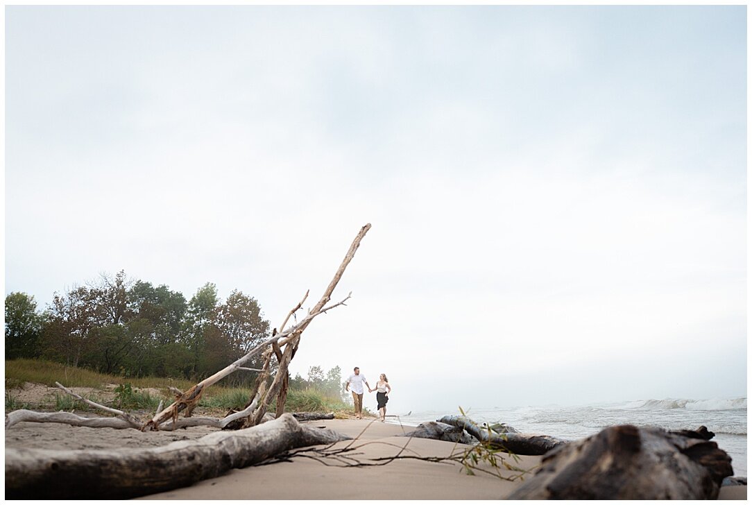 Kohler-Andrae State Park Engagement_0020.jpg