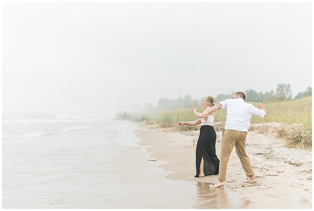 Kohler-Andrae State Park Engagement_0065.jpg