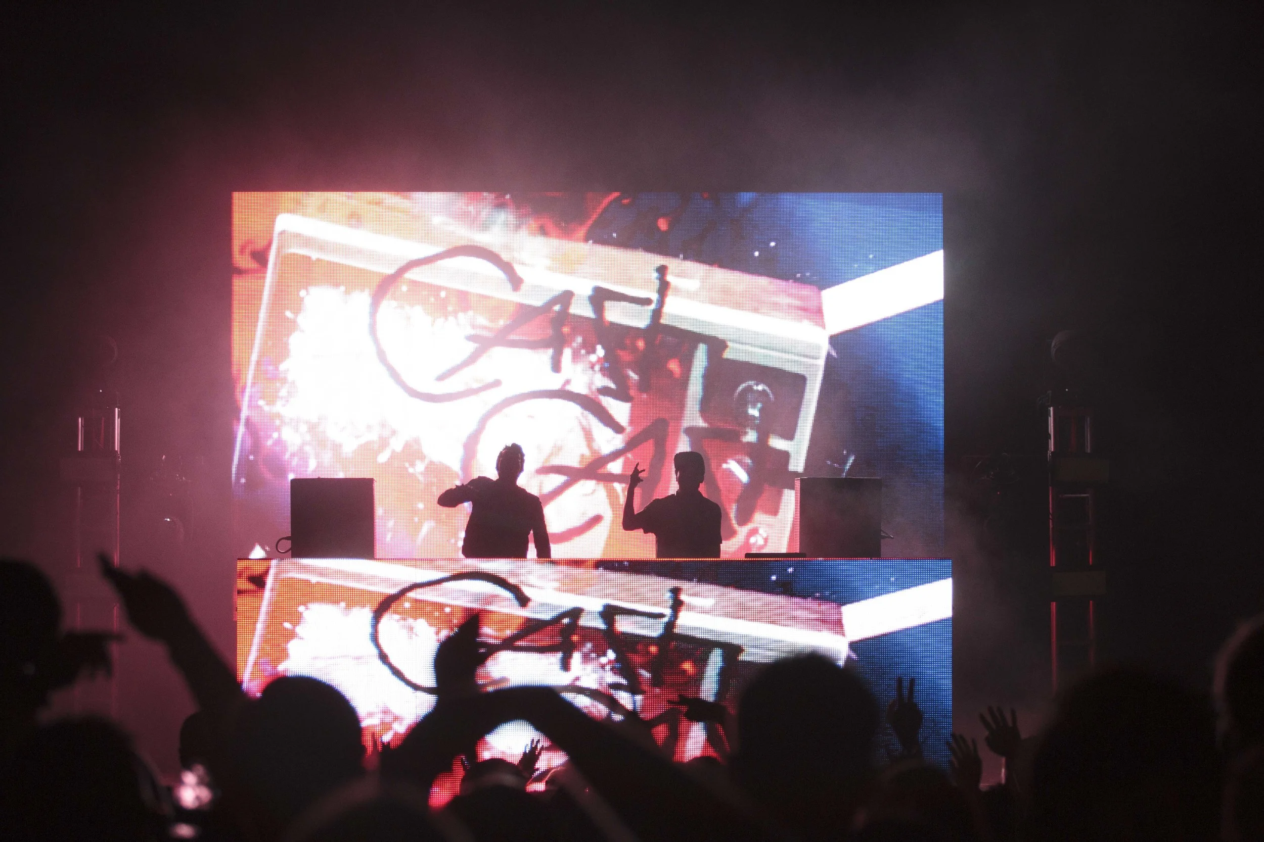 CASHCASH-12.jpg