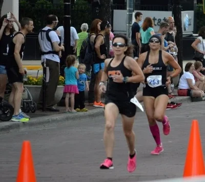 There is no holding back with only 1 mile to go!