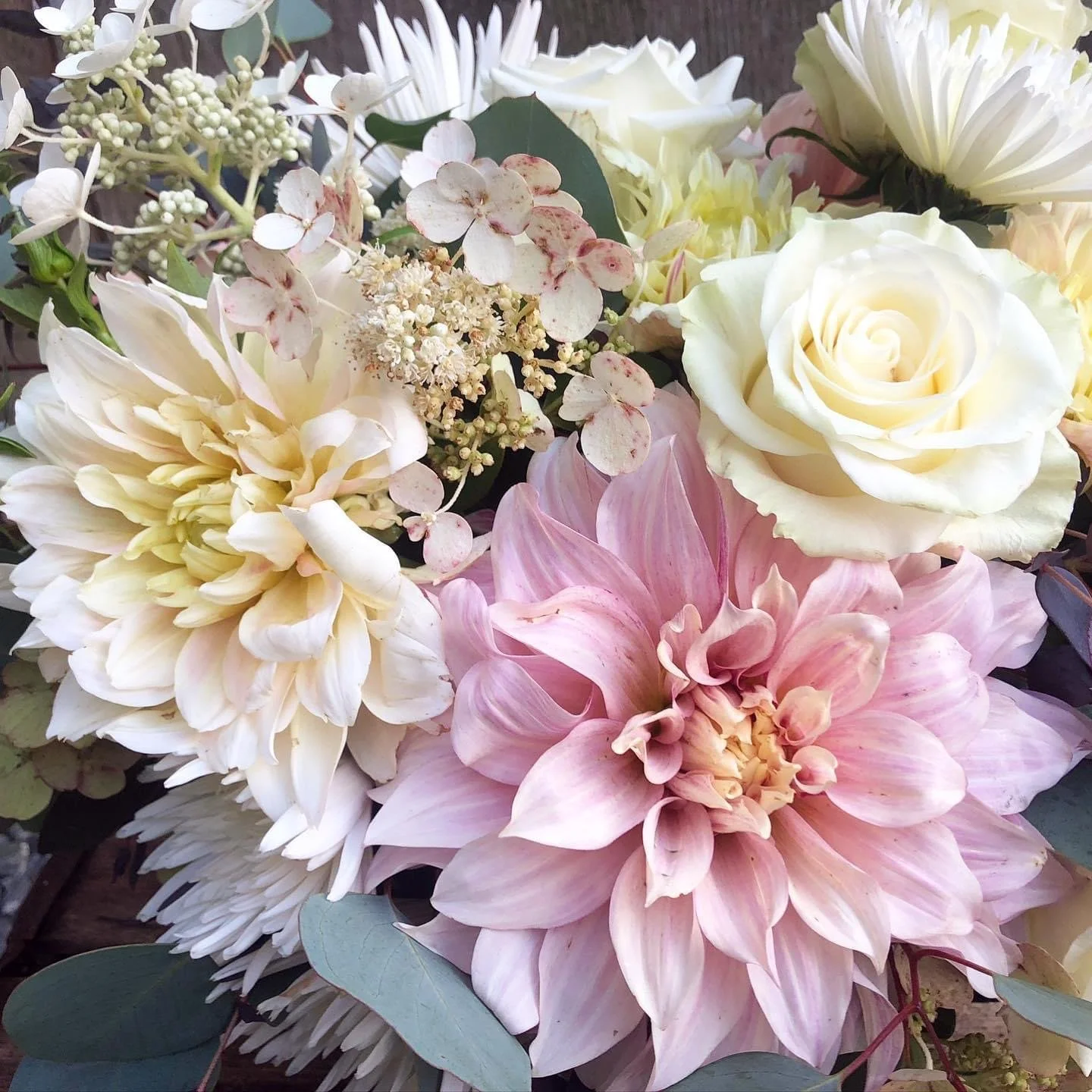 Dahlia Days Flower Workshop, Thurs. Sept 26 from 6 to 8 pm