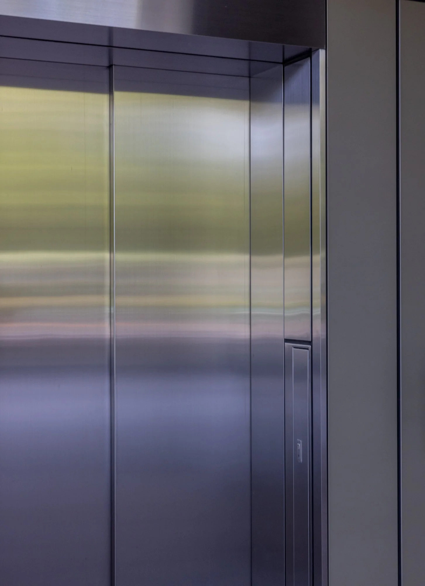 Elevator, Tokyo, Japan (2023).jpg