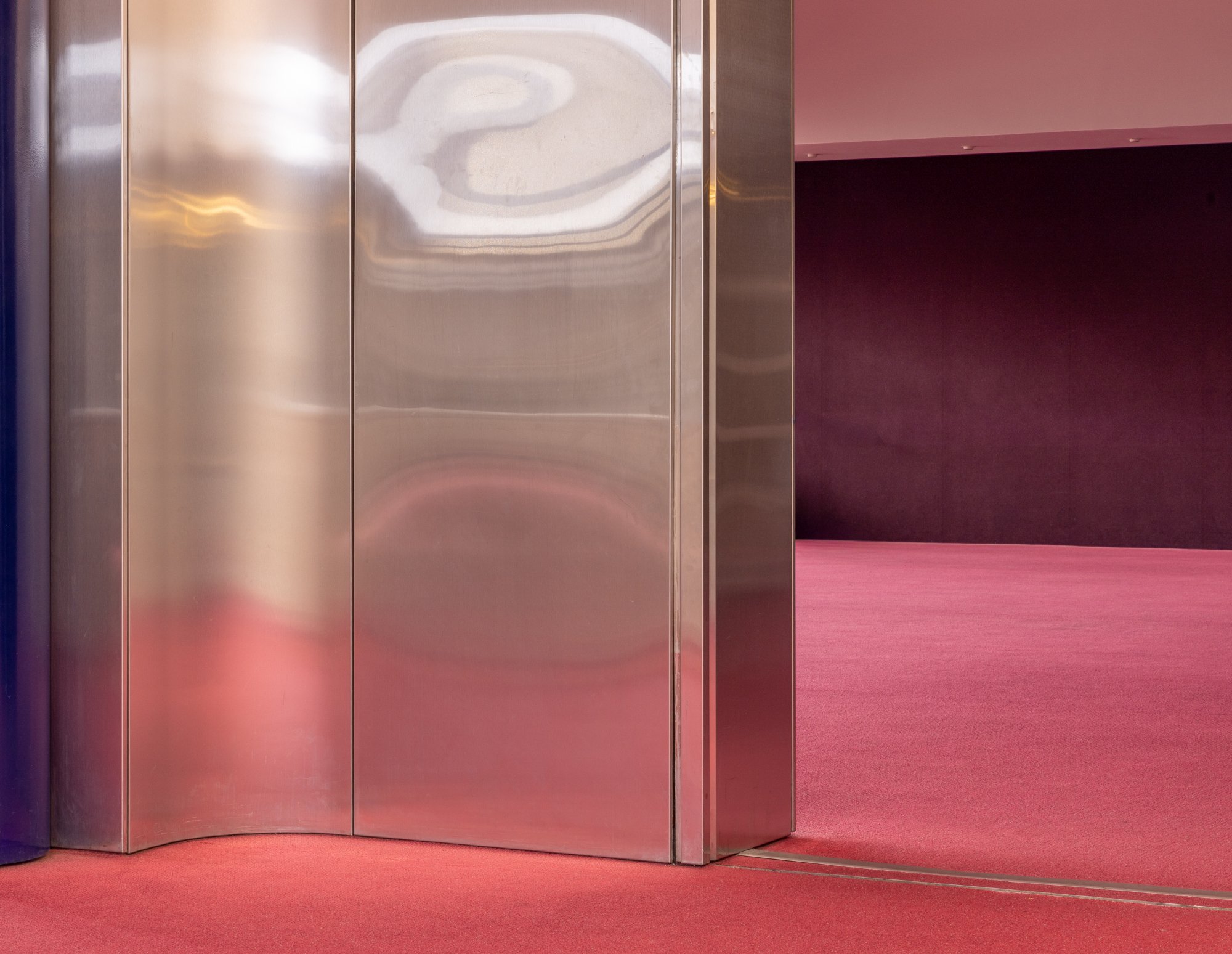 Pink reflections, Mairie de Gennevilliers (2025).jpg