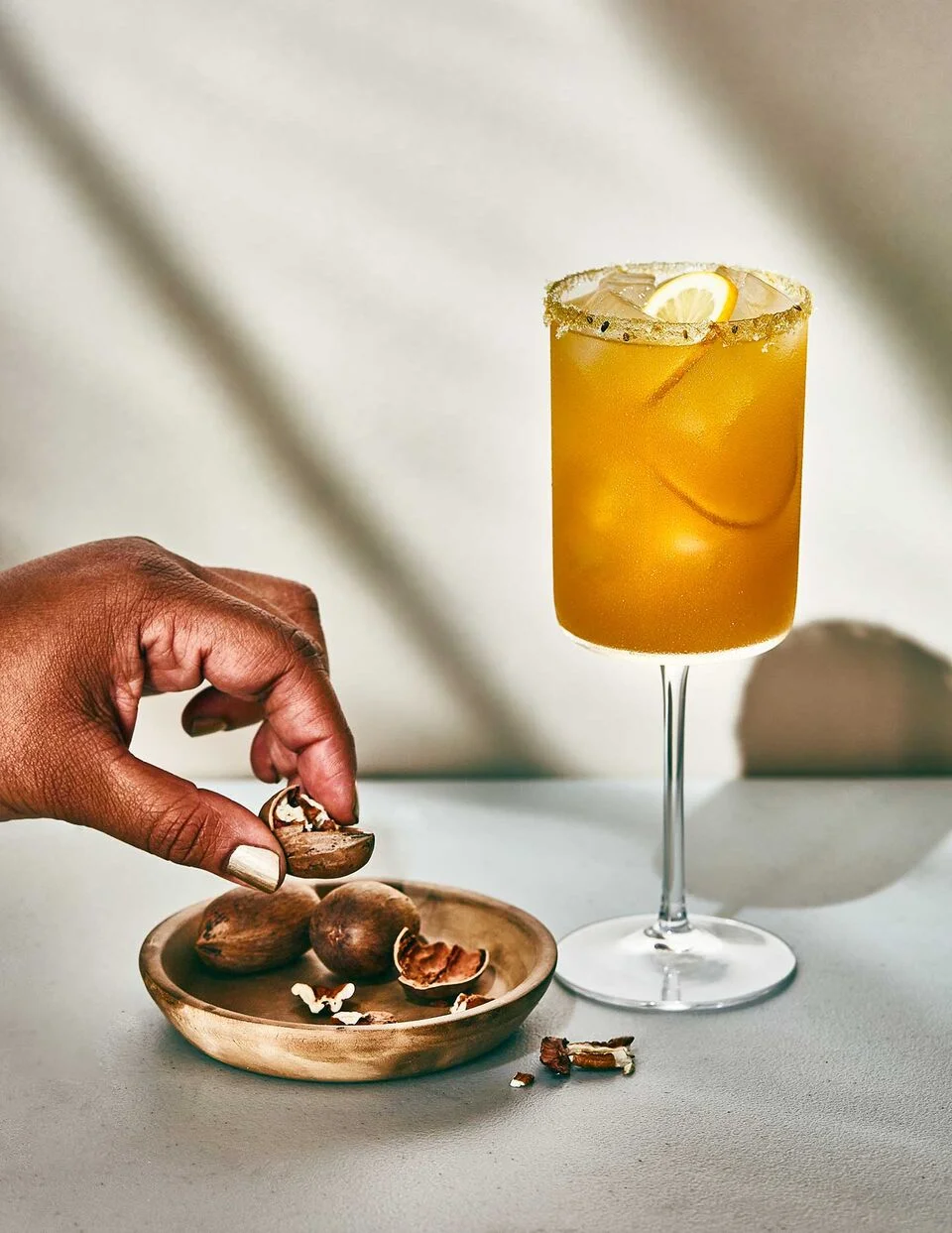 DrinkAndHand_preview.jpeg