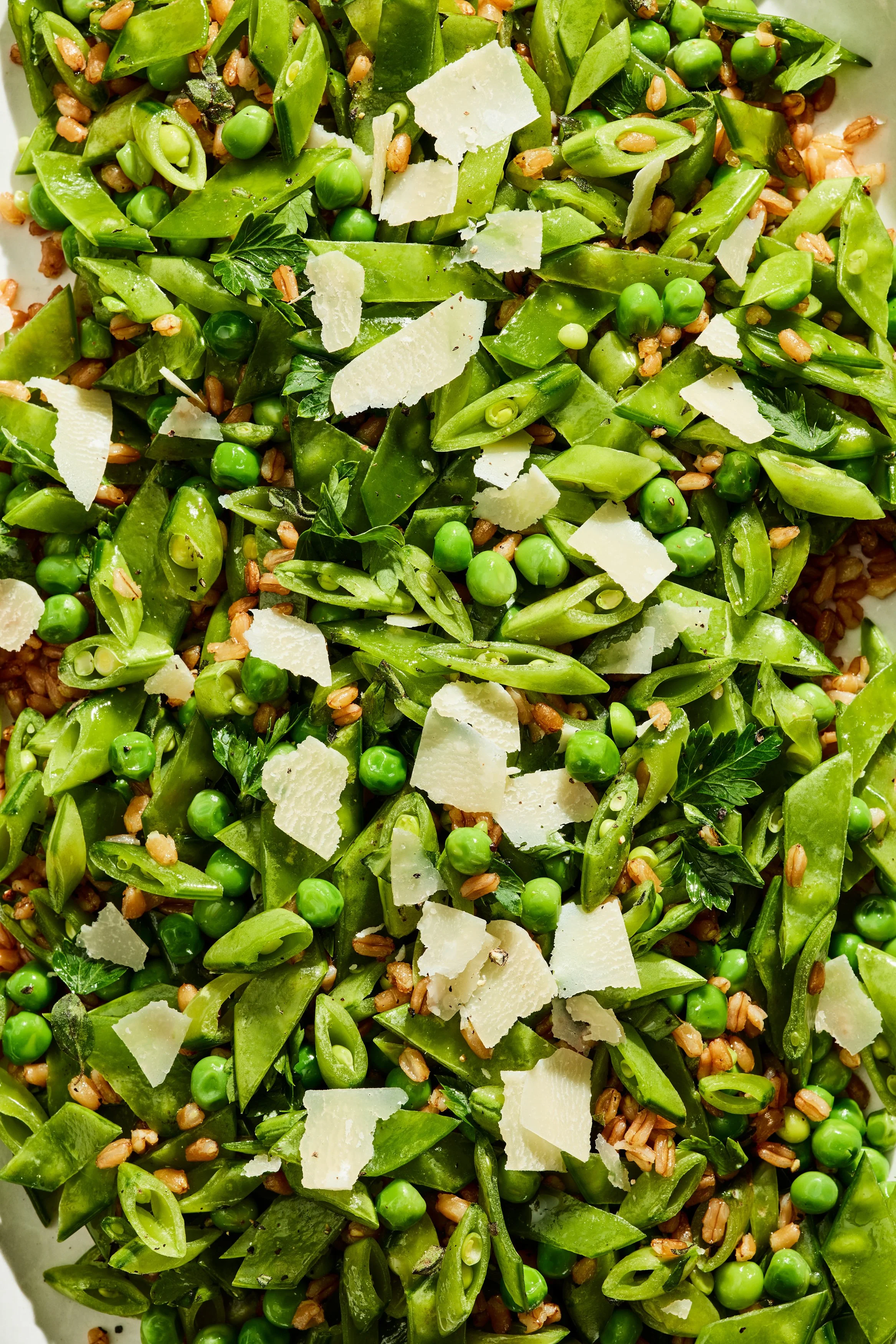 1026_V-Triple-Pea-Salad-with-Crunchy-Farro_Eitan-Bernath_2021-05-24_mark-weinberg_4047.jpg