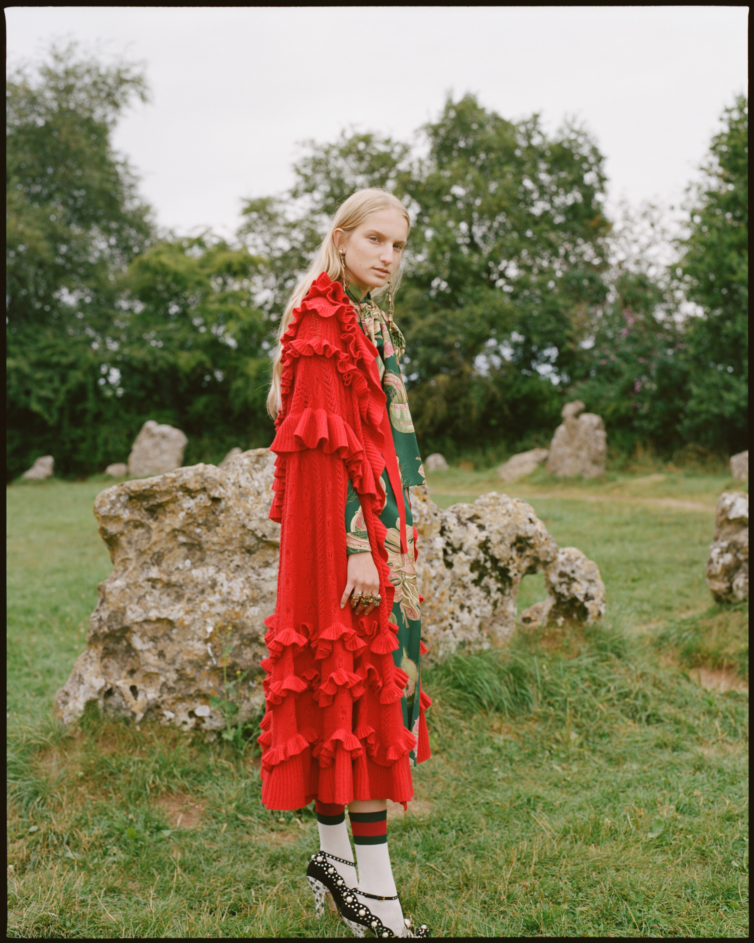 amber_mahoney_lula_japan_english_countryside_fashion_editorial_film_002.jpg