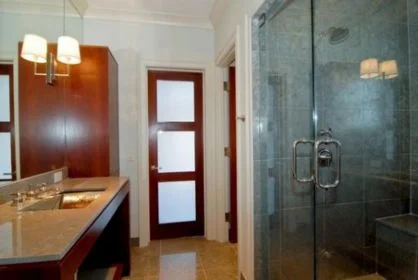 hickman master bath.jpg