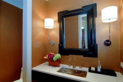 hickman powder room.jpg