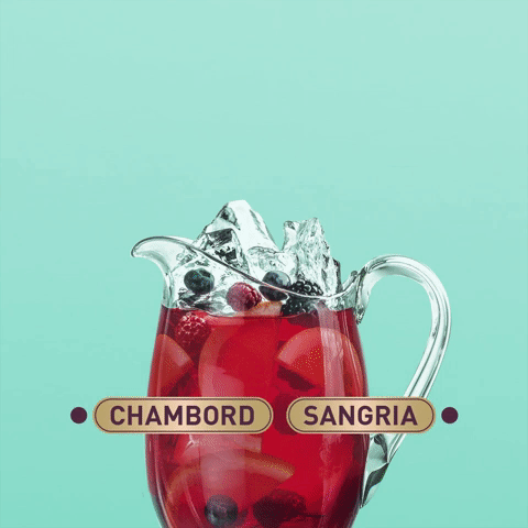 Chambord-fy19-social-sangria-goldsilverpetals_v4_AR.gif