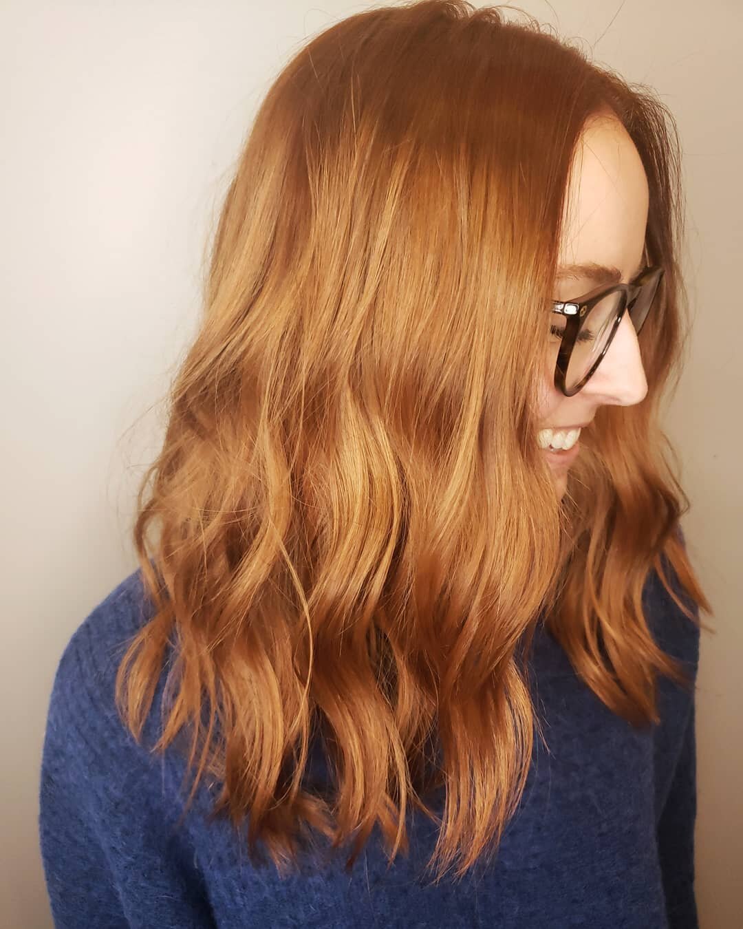 Remember that one time Julia decided to blow everyone's mind by becoming a redhead?! 🥰😍🤪🤯
#copperhair 
#maybeshesbornwithit
#askforwella
#wellahair
#wellared
#makeover
#blondetored 
#justinedidit 
#coteriesalonpdx
#redhead 
#redhair