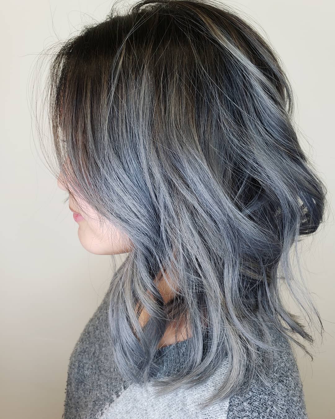 When you can't beat the dreary Pacific Northwest weather, join it! 
#smokeybluehair #silverhair #askforwella #justinedidit #pdxhair #shadowroot #wavyhair