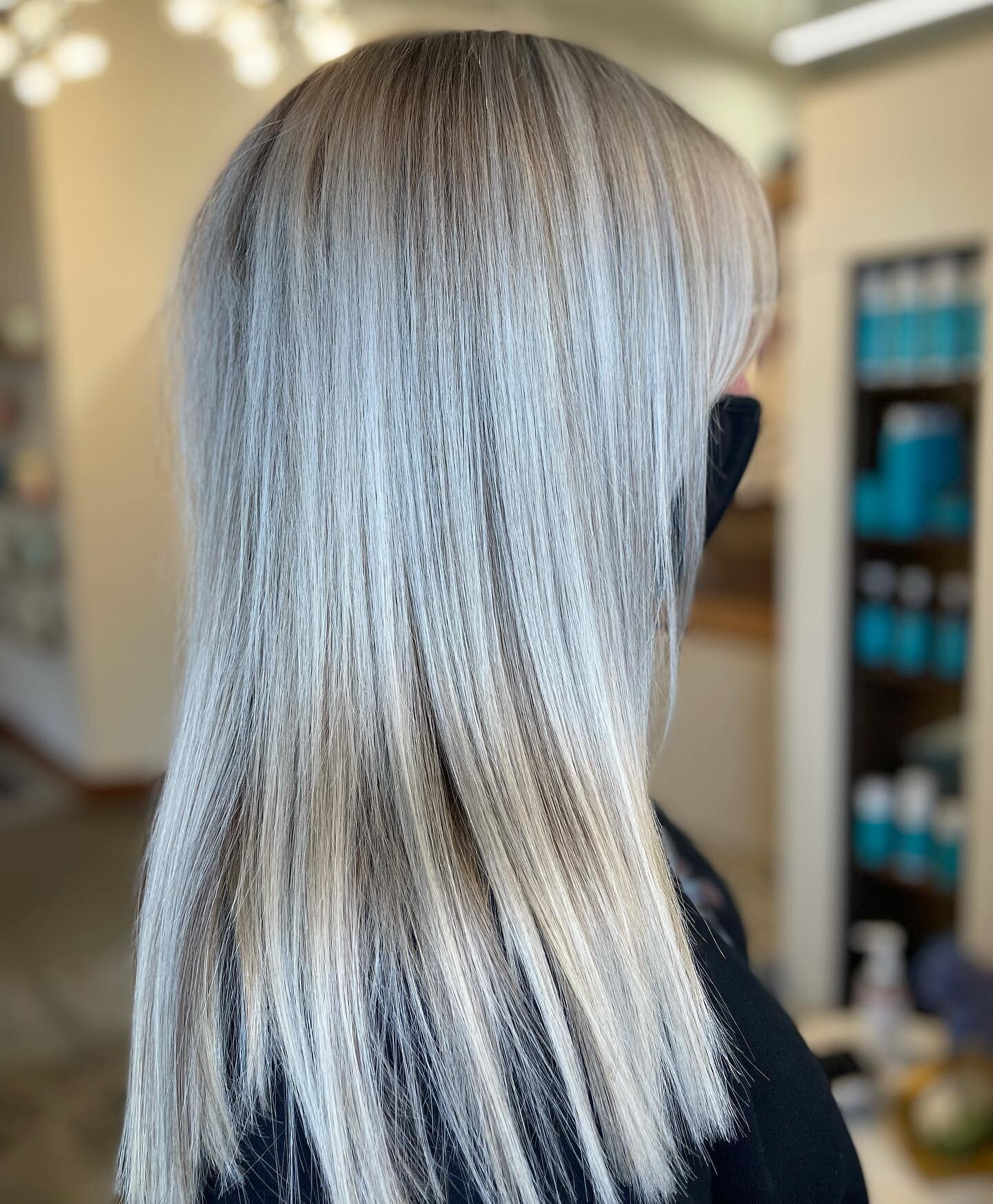 As blonde as possible 🧊
.
.
Text or DM me to book an appointment!
.
.
503.560.6363
.
.
#hairbyruthstrauss #coteriesalonpdx #portlandhairstylist #pdxhairstylist #behindthechair #balayage #balayagist #bestofbalayage