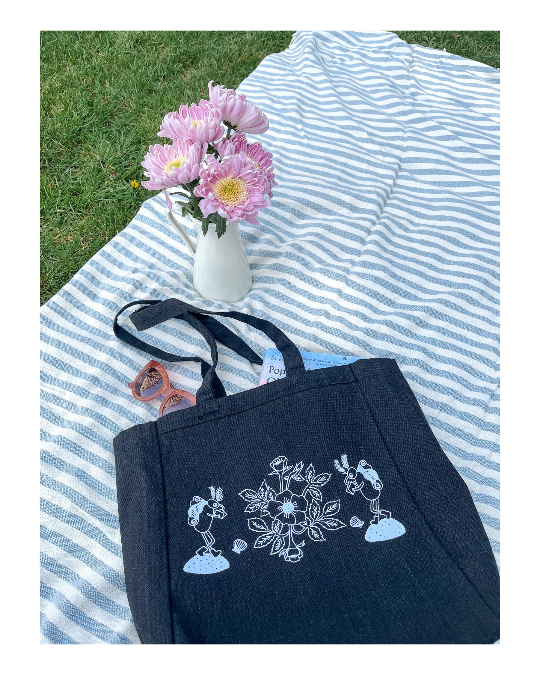 Jackie Thomson - Bug Tote 2.JPG