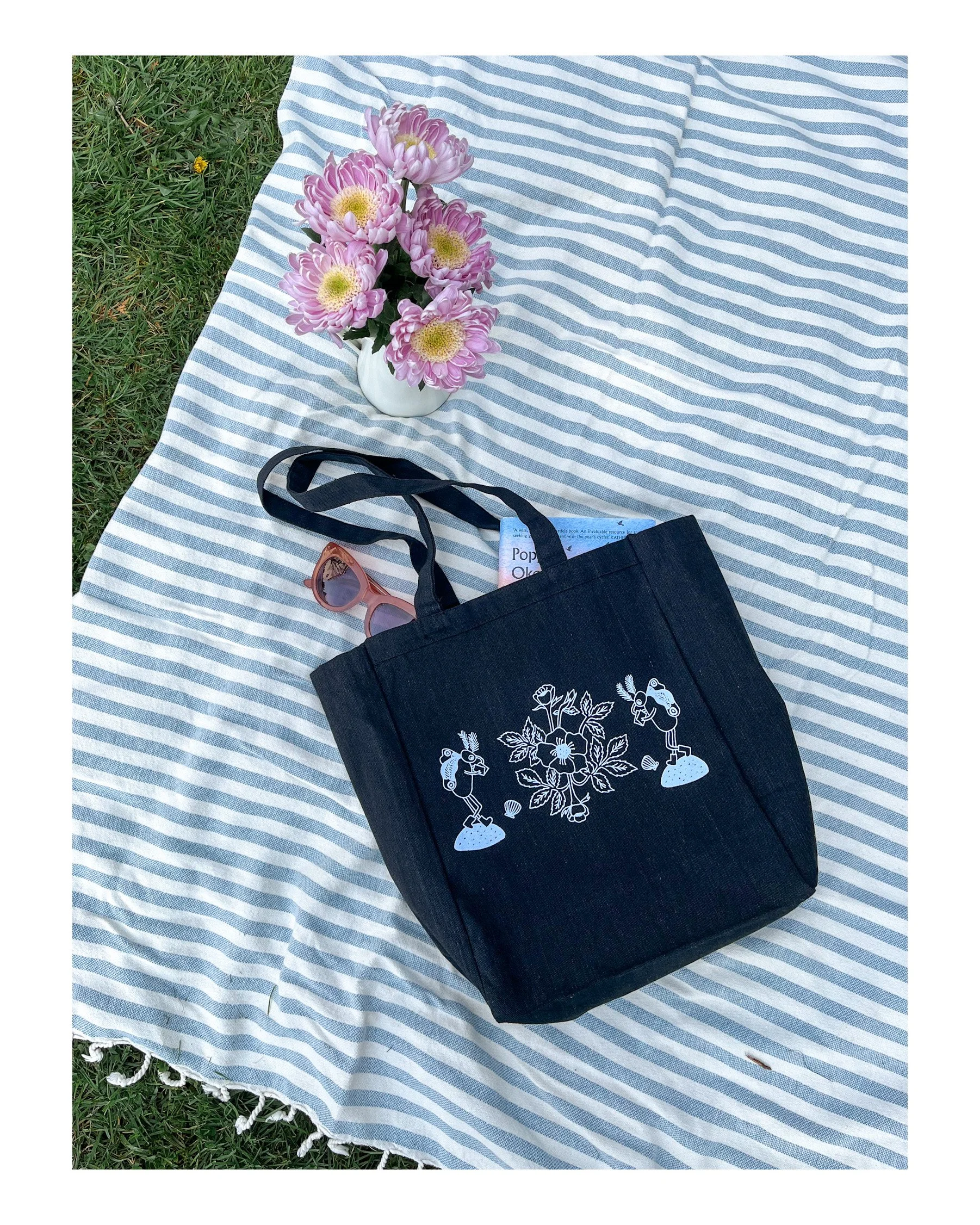 Jackie Thomson - Bug Tote 3.JPG