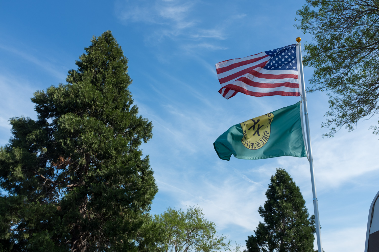 State of Jefferson Flag, Red Bluff.