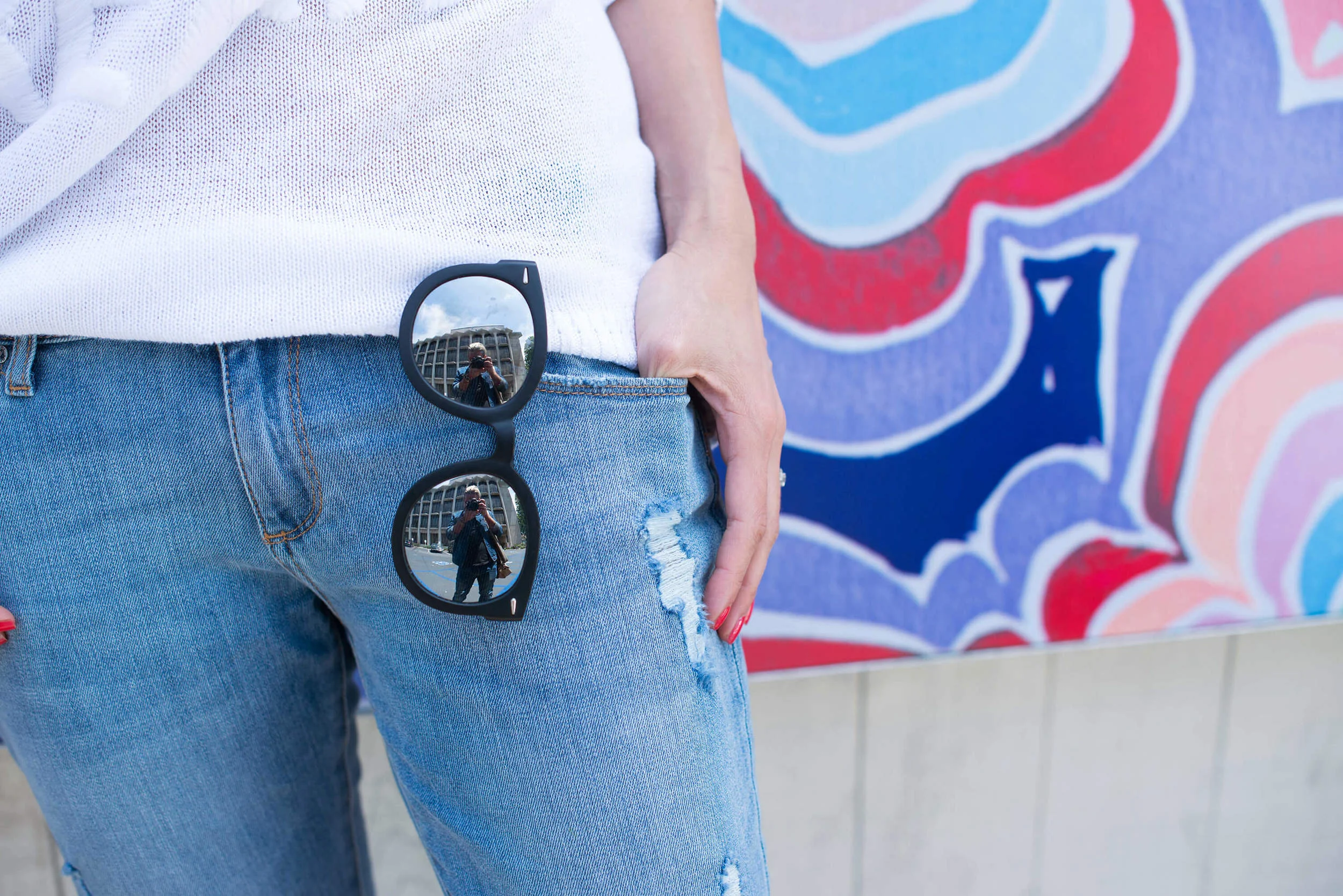 mirror sunglasses detail