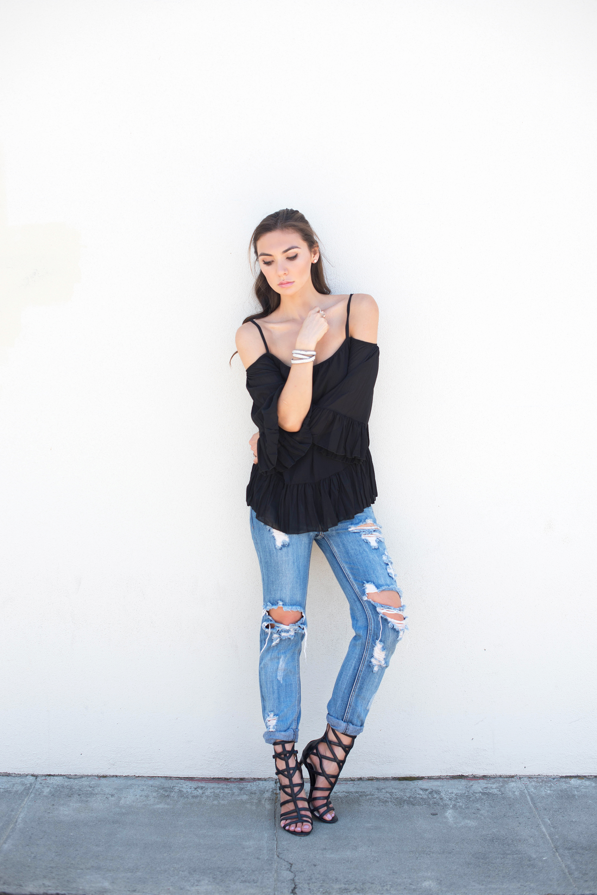 Off the shoulder Bardot Top and One Teaspoon Awesome Baggies jeans