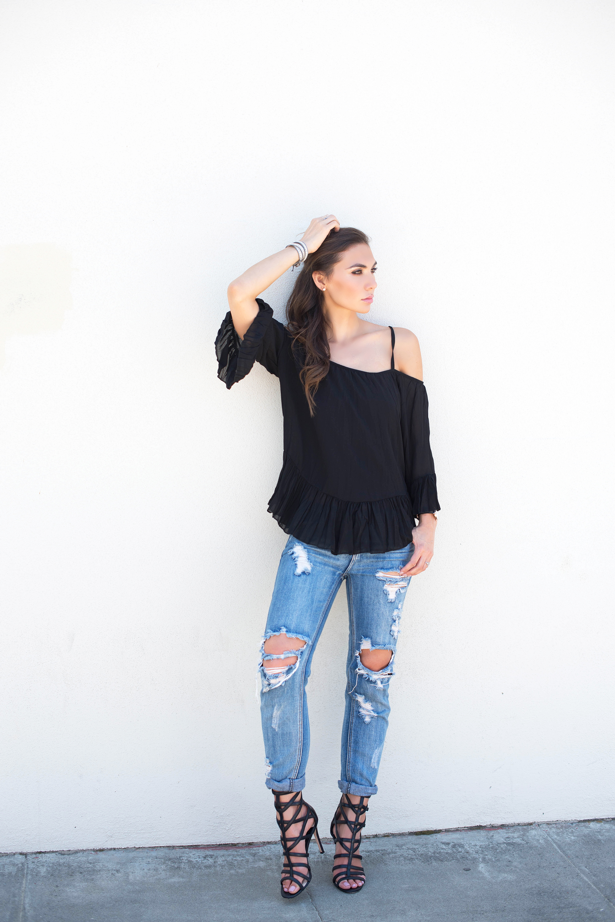 Off the shoulder Bardot Top and One Teaspoon Awesome Baggies jeans