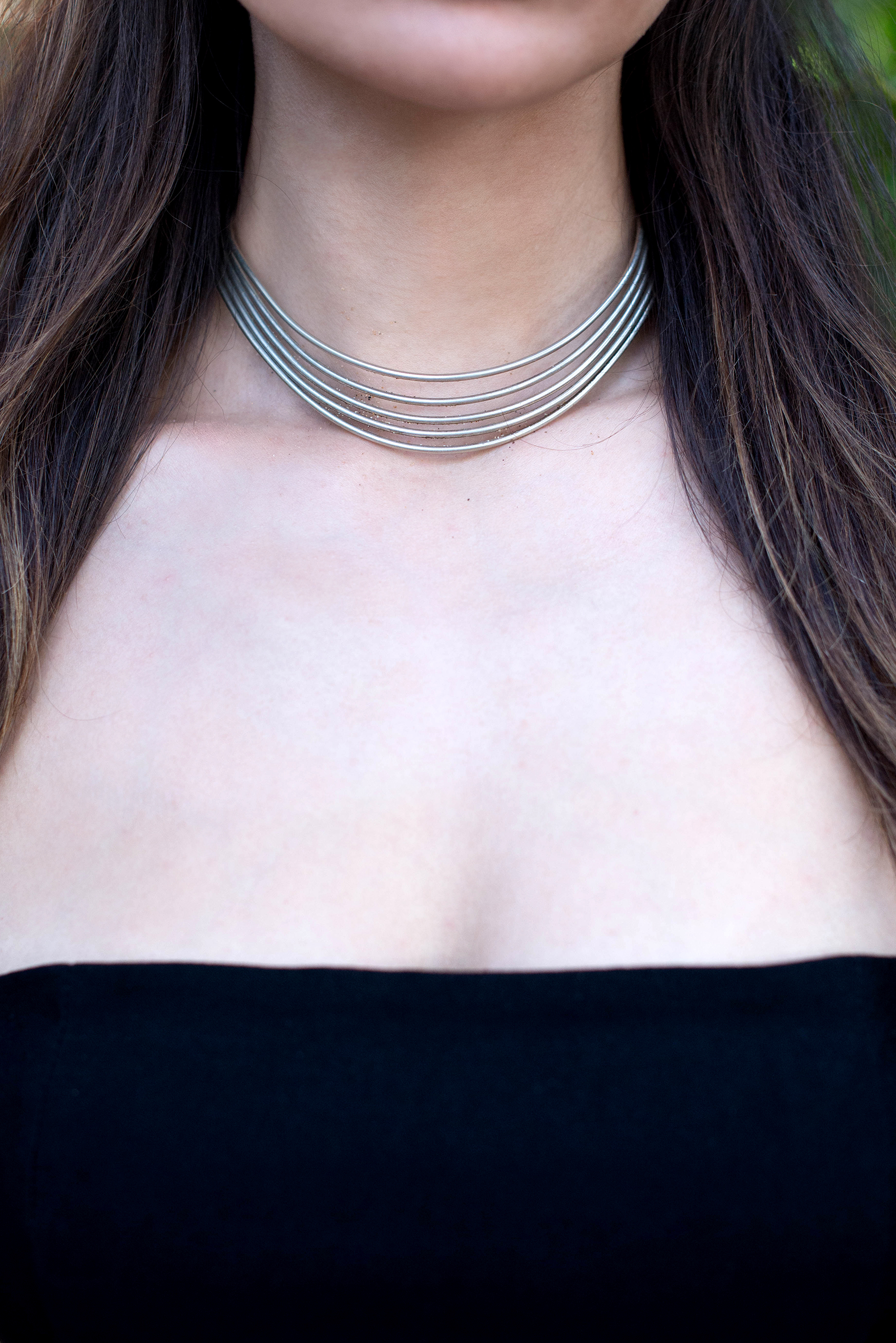 Wire silver choker