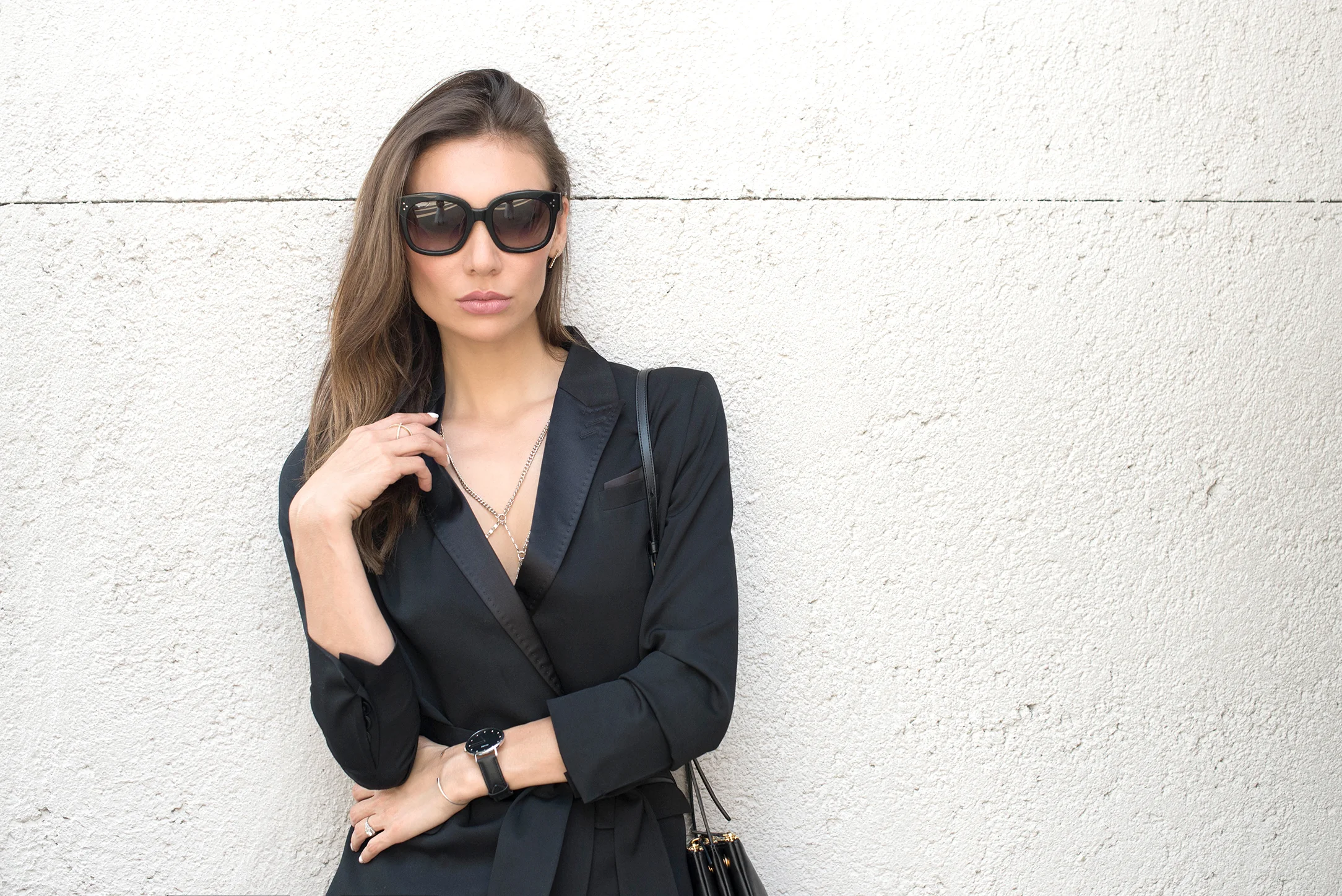 How to wear a body chain