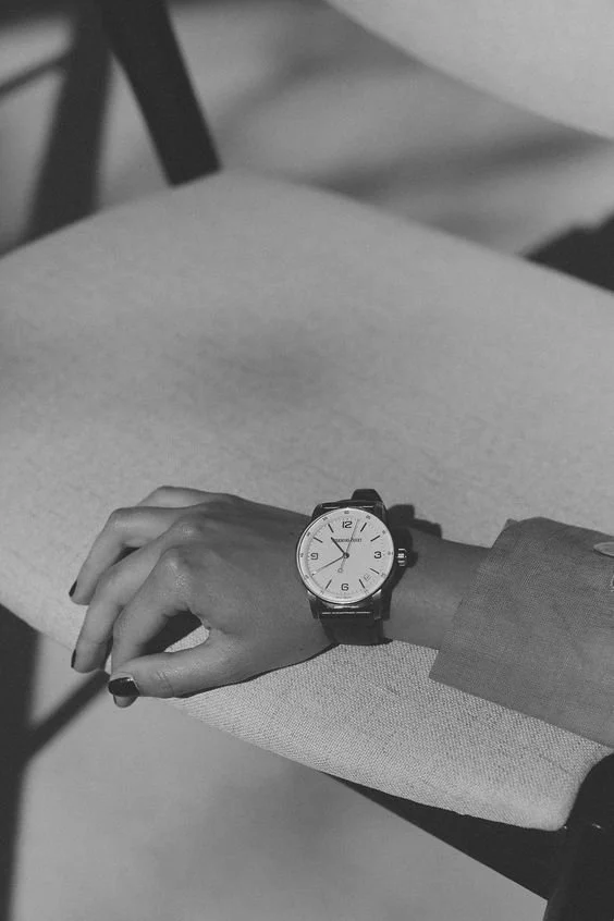 4 Accessory Must-Haves (and the styles to get) 