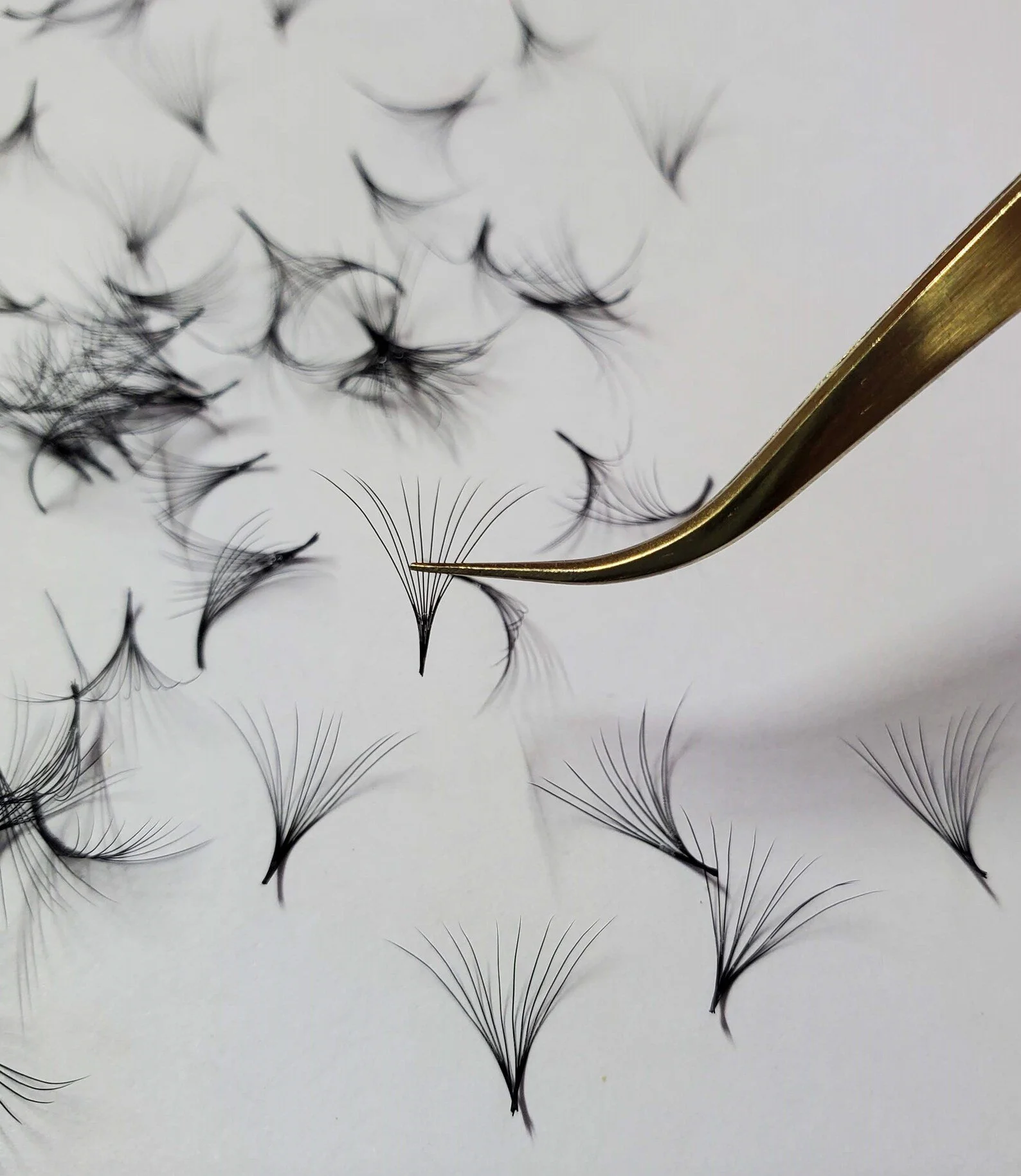 How to Build a Repeat Booking Strategy for Lash Clients