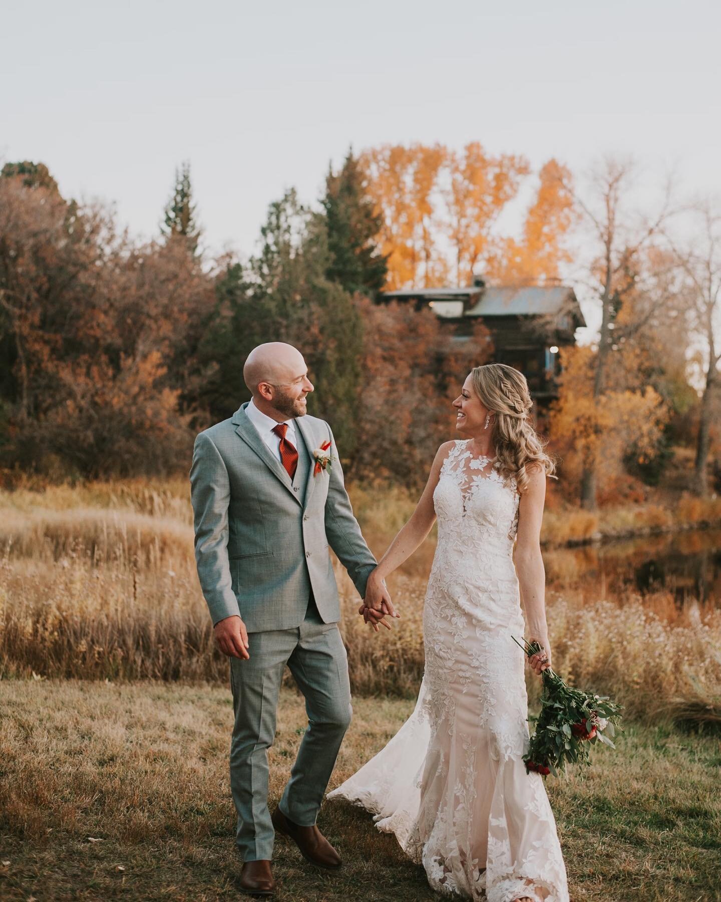Soaked up the last of fall with Alison + Vince at the perfect property in Southwest Colorado. These moments and this light was a dream. 

#coloradowedding #coloradoweddingphotographer #coloradoweddingvenues #weddingphotography #durangophotographer #s