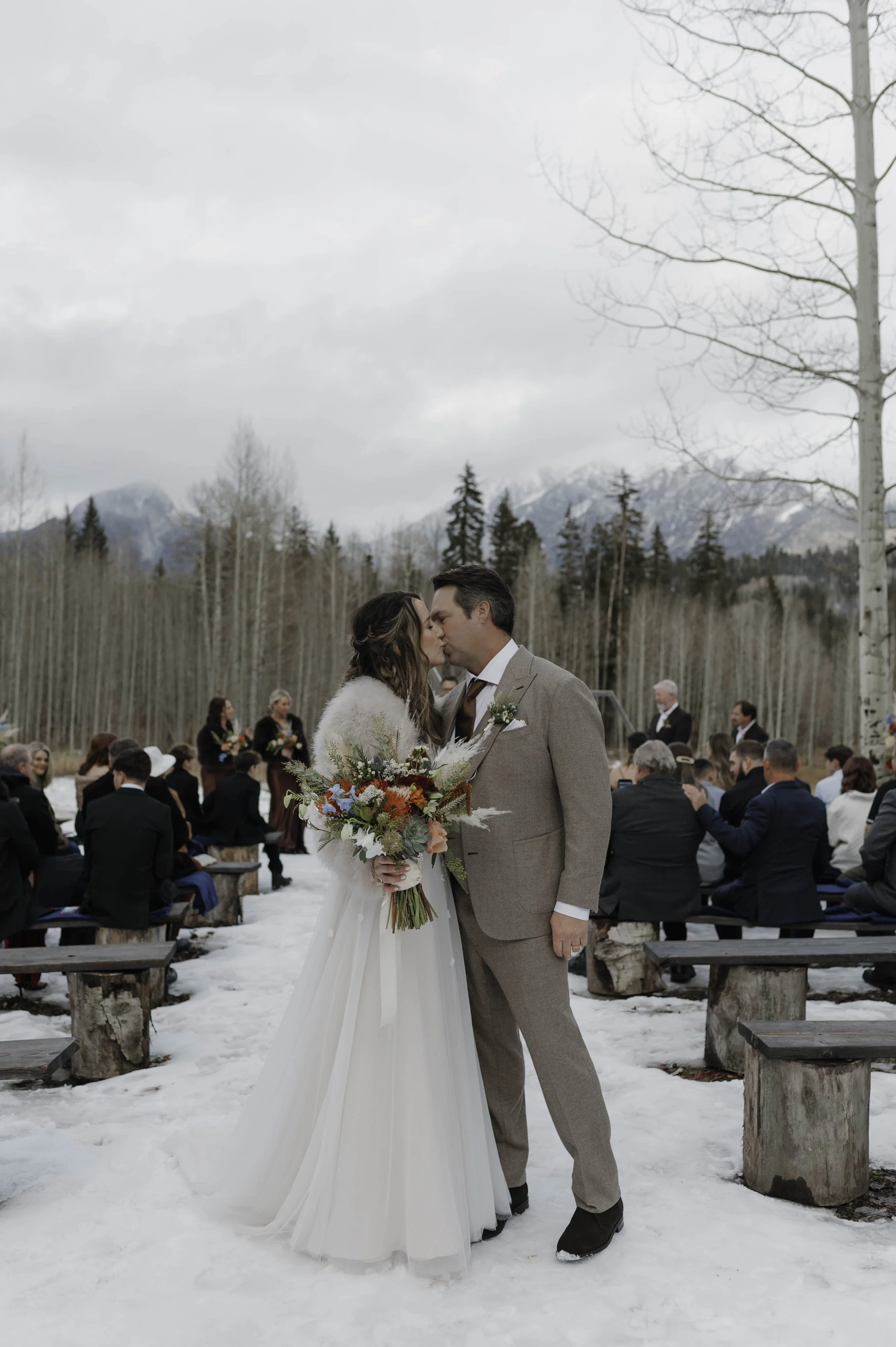 A Chic Winter Wedding at Black Diamond Lodge | Durango Wedding Photographer