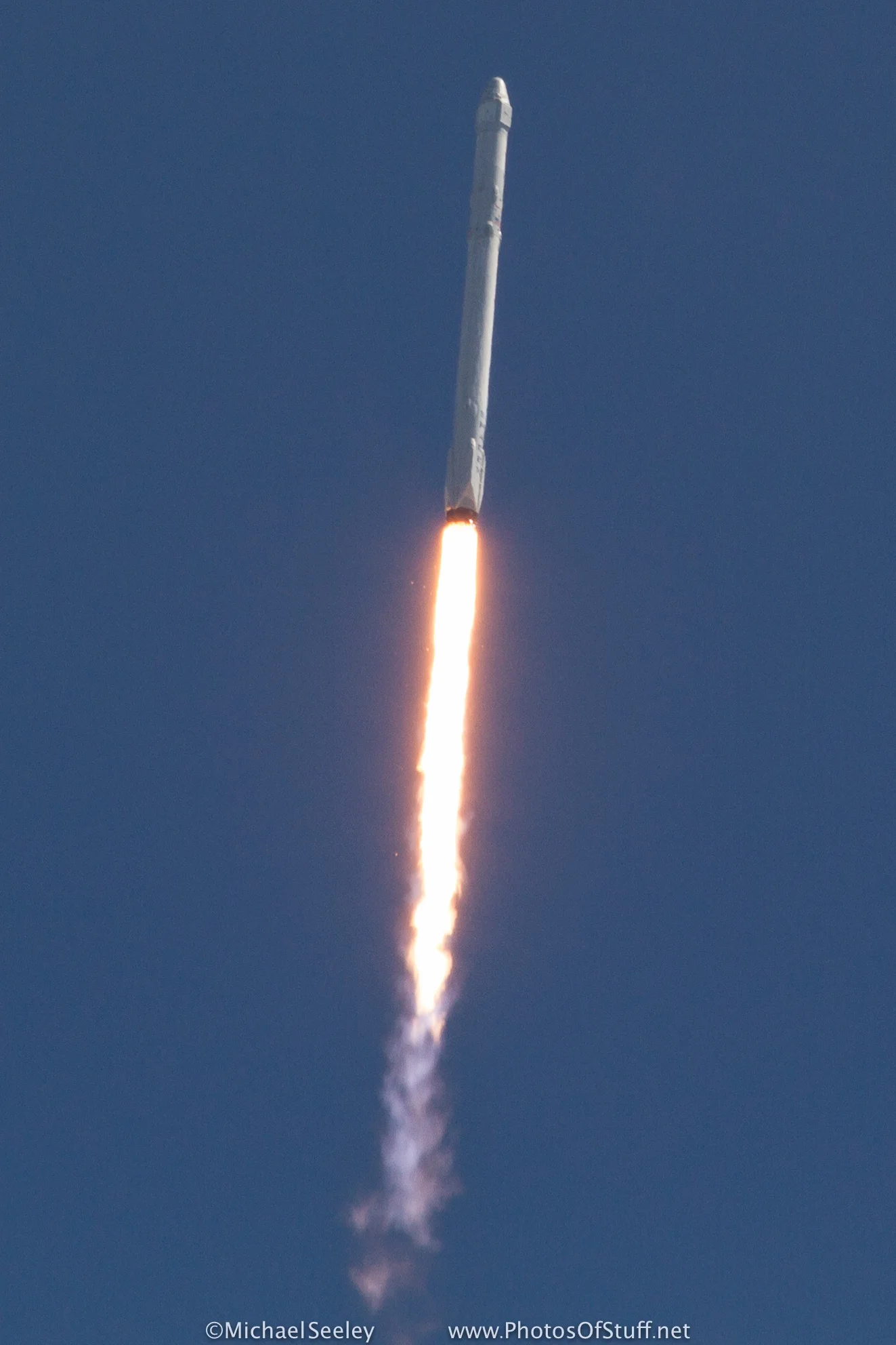 SpaceX Falcon9 CRS7 Explosion