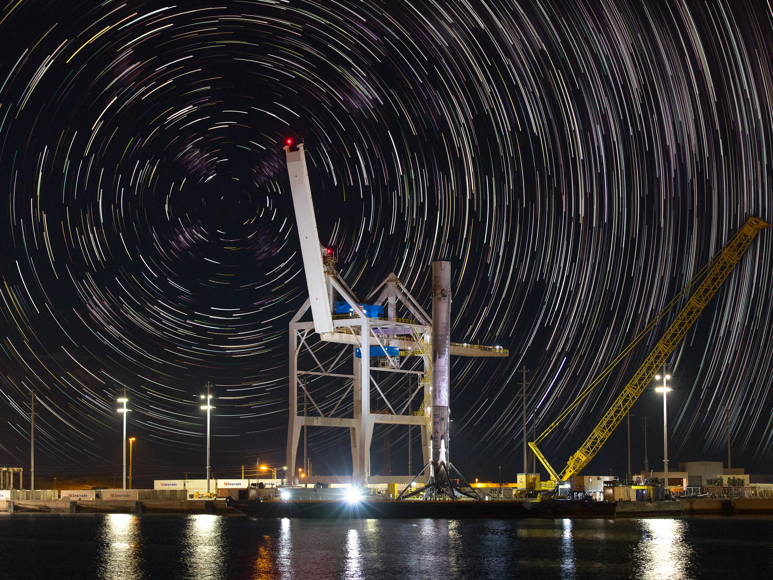 Falcon 9 in Port