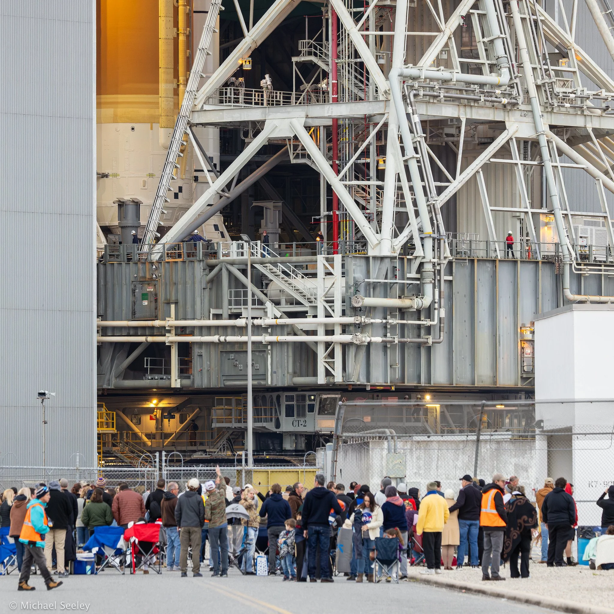 Artemis II / SLS Roll out