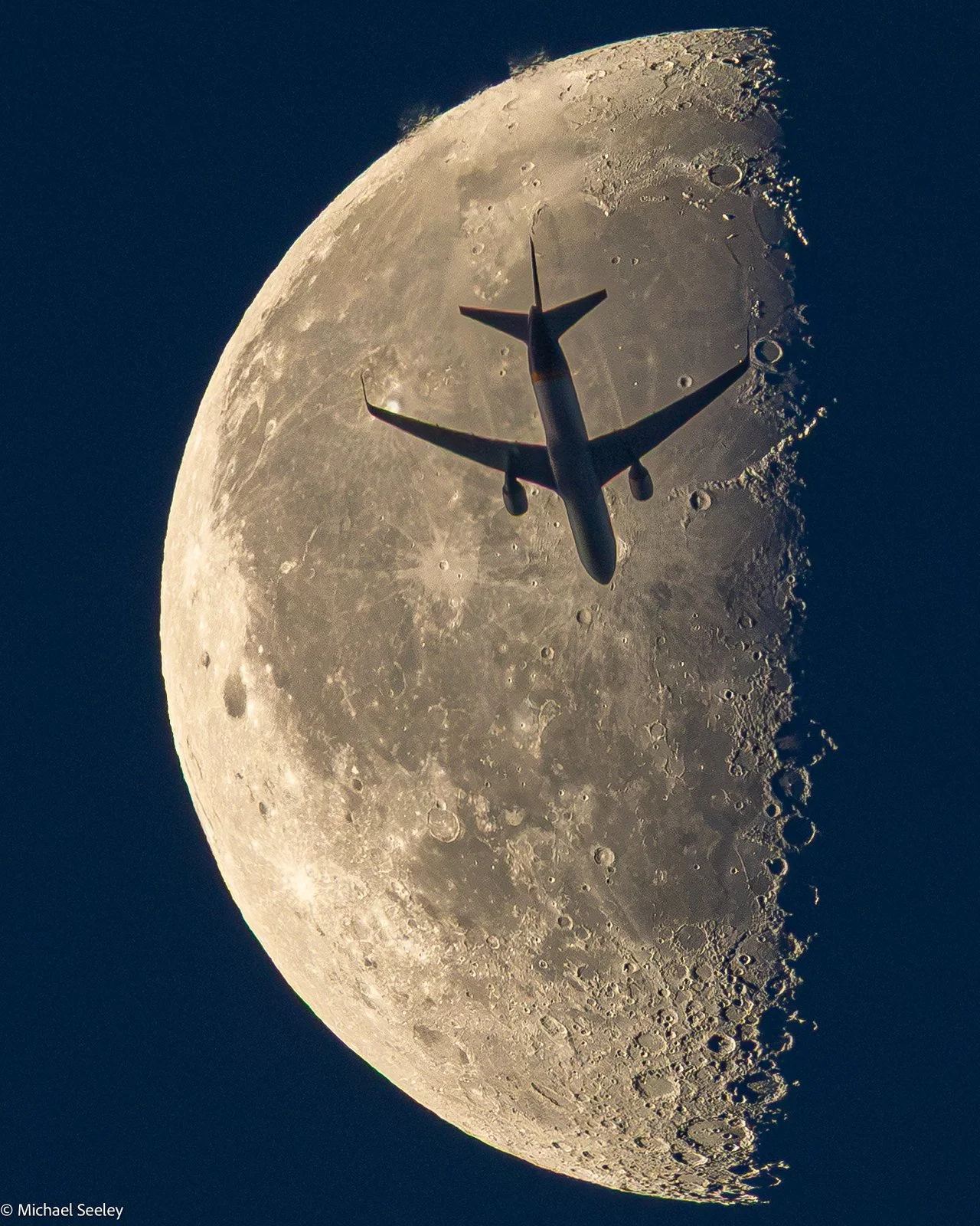 767 vs Moon