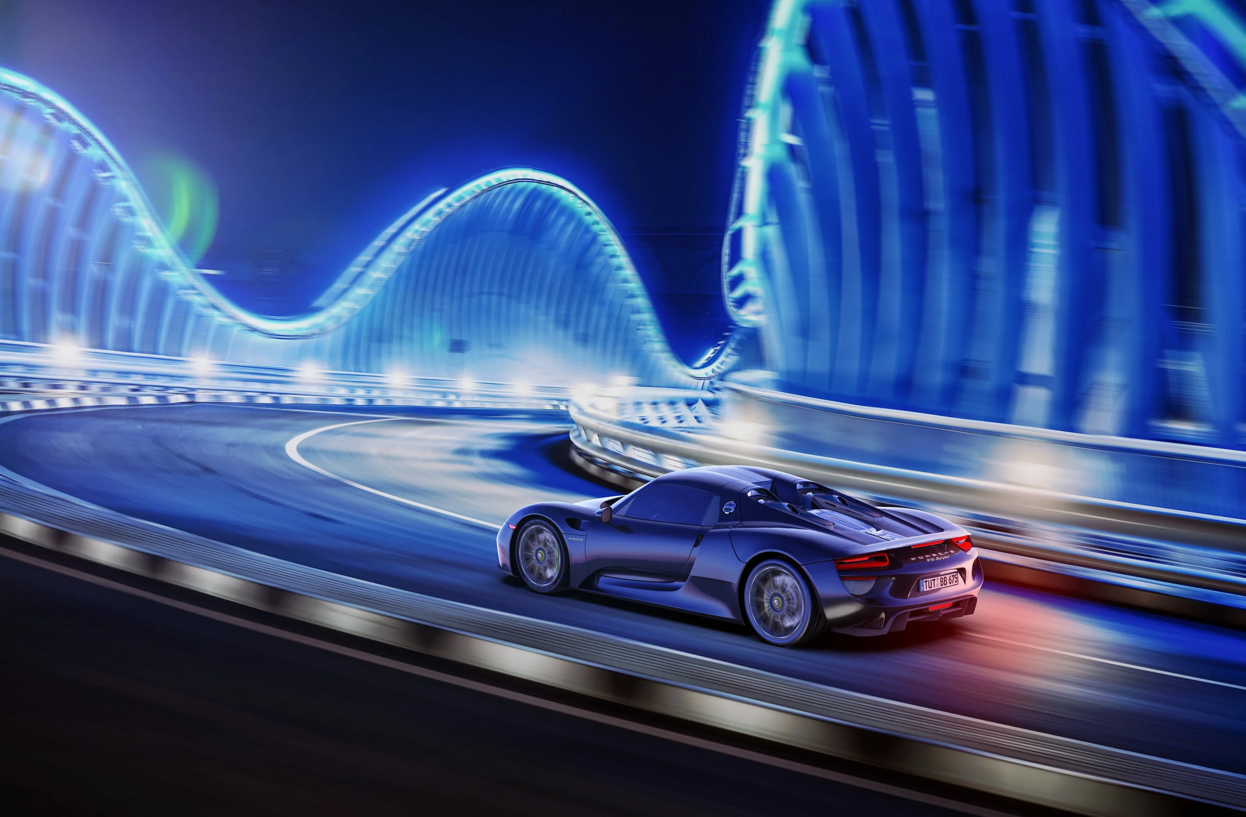 PORSCHE 918 DUBAI_BASE_03_CROP.jpg