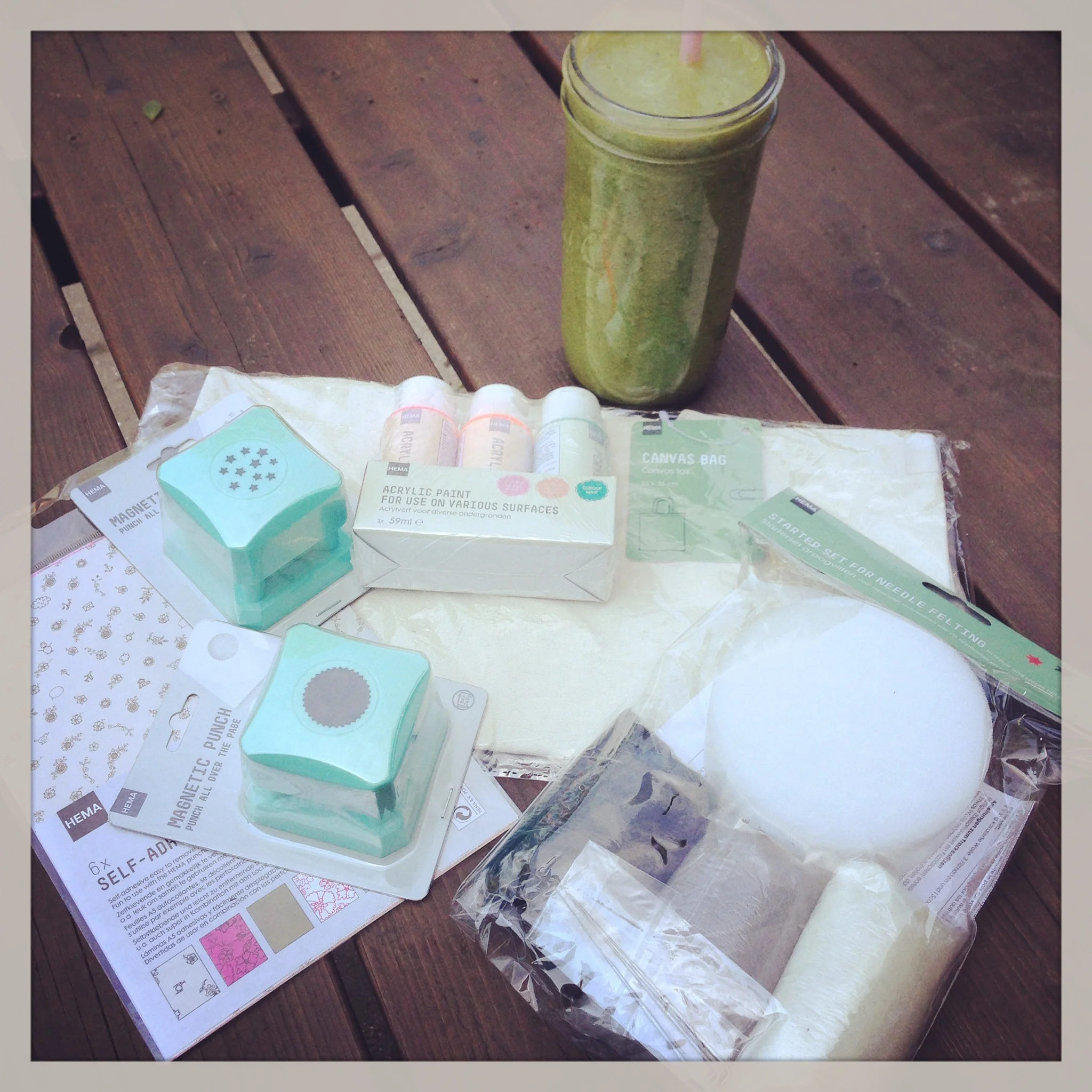 Astrid's mini haul from the HEMA. Ready to start crafting!