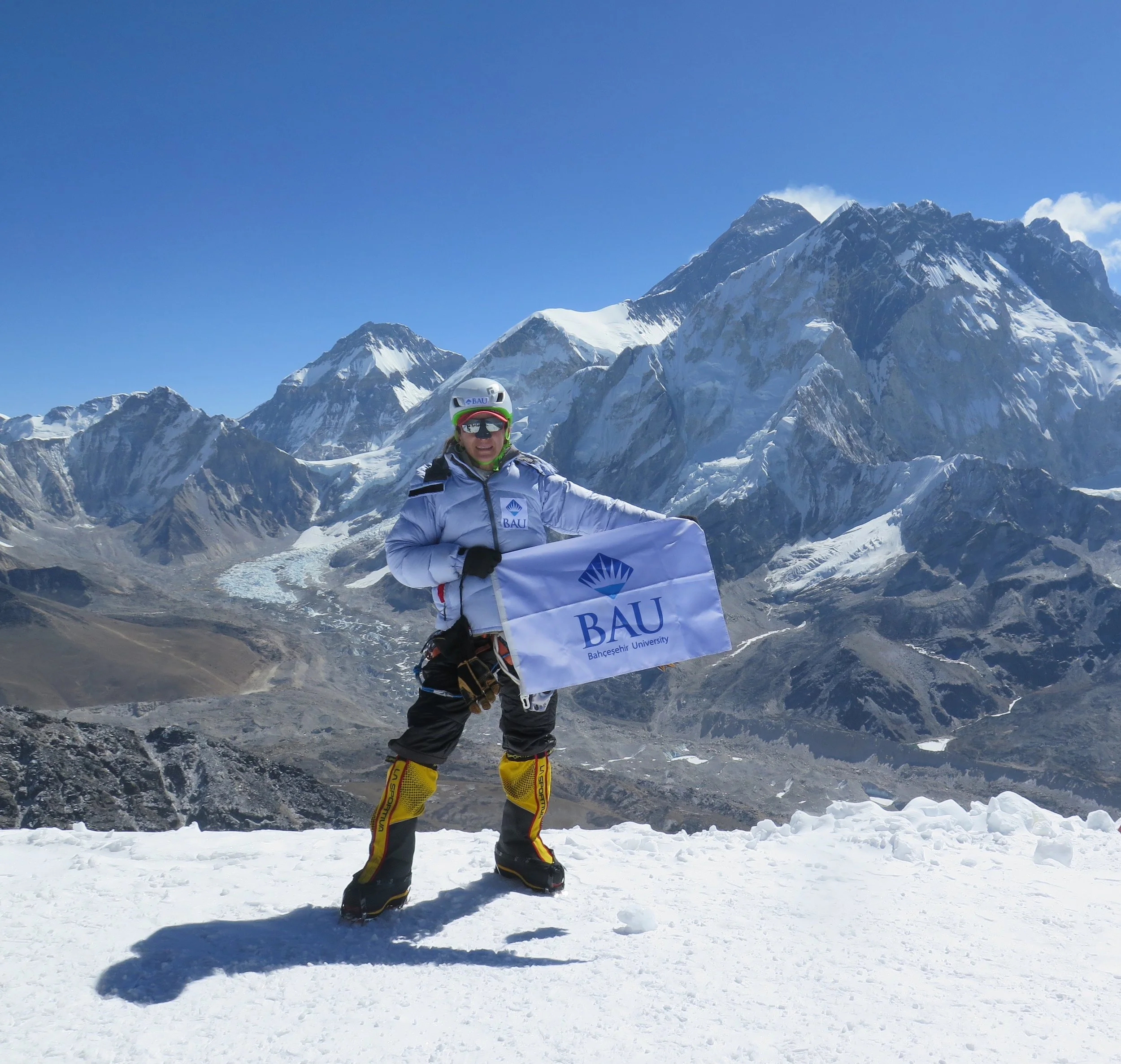 Lobouche zirve / Lobouche summit