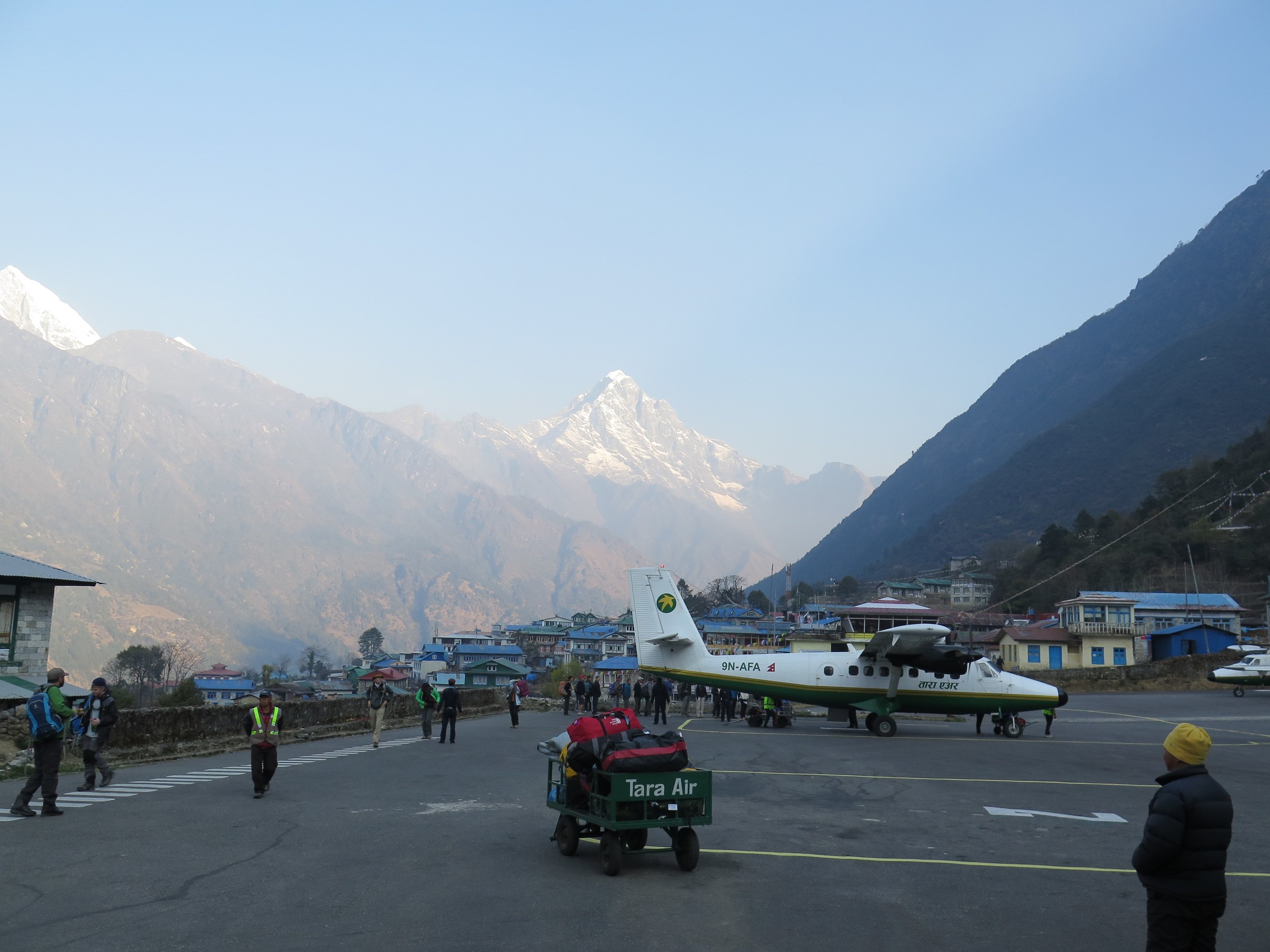 Lukla havayolu / Lukla airstrip