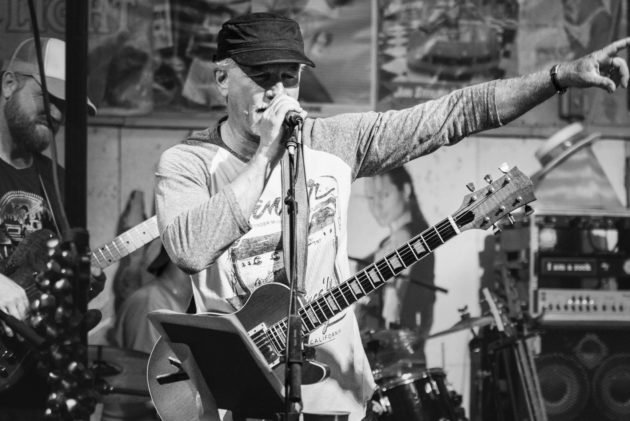 Kev-bw-lp-point.JPEG