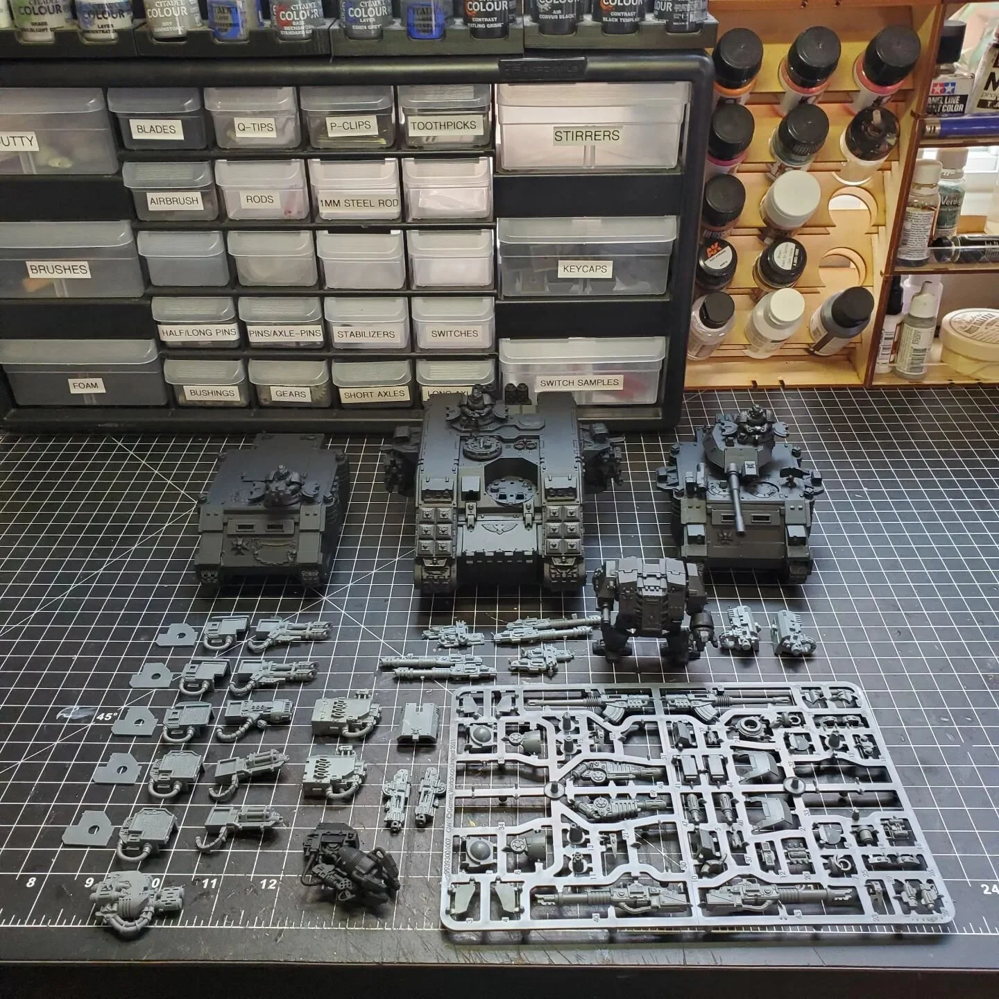 What do do when you already have three ongoing army projects? Add a fourth, obviously. Working on the first steps of a new force - a loyalist Death Guard armored spearhead. All Ebay rescues, all playable in 30k &amp; 40k. First step: re-arm this firs