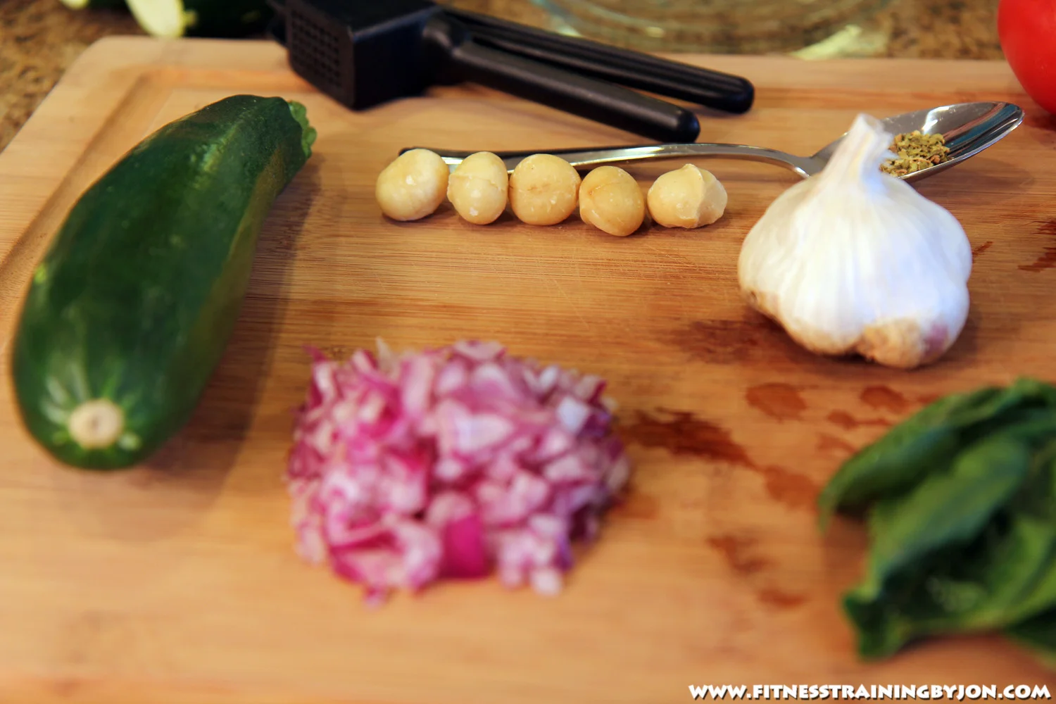 raw sun dried zucchini pasta 06.jpg