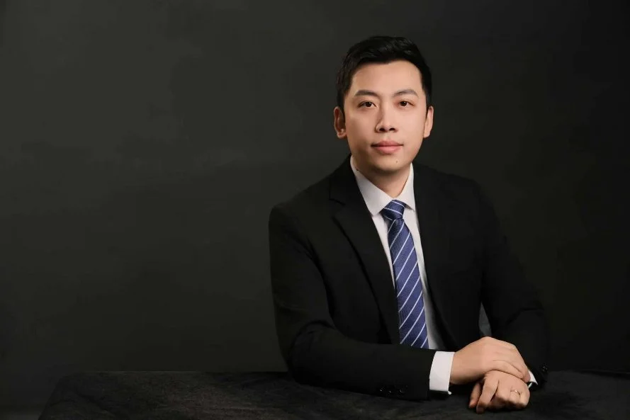 Yipeng Lv