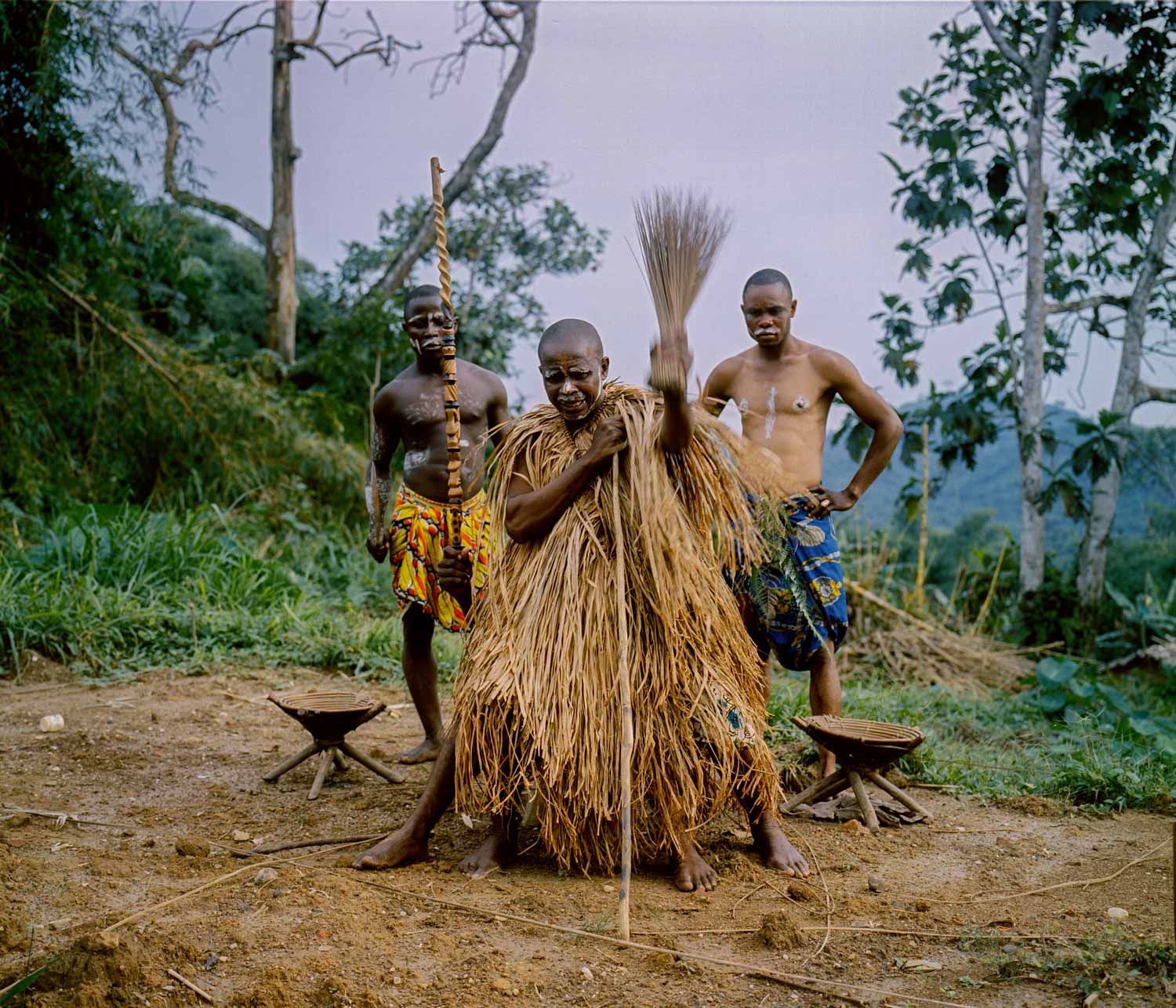  A traditional ceremony takes place outside the home of Lulingu’s King Asani Keka Mbezi. &nbsp;The Raia Mutomboki’s members are ethnically part of the Lega tribe, known for its intact traditions and witchcraft. &nbsp;The arrival of colonial Belgian p