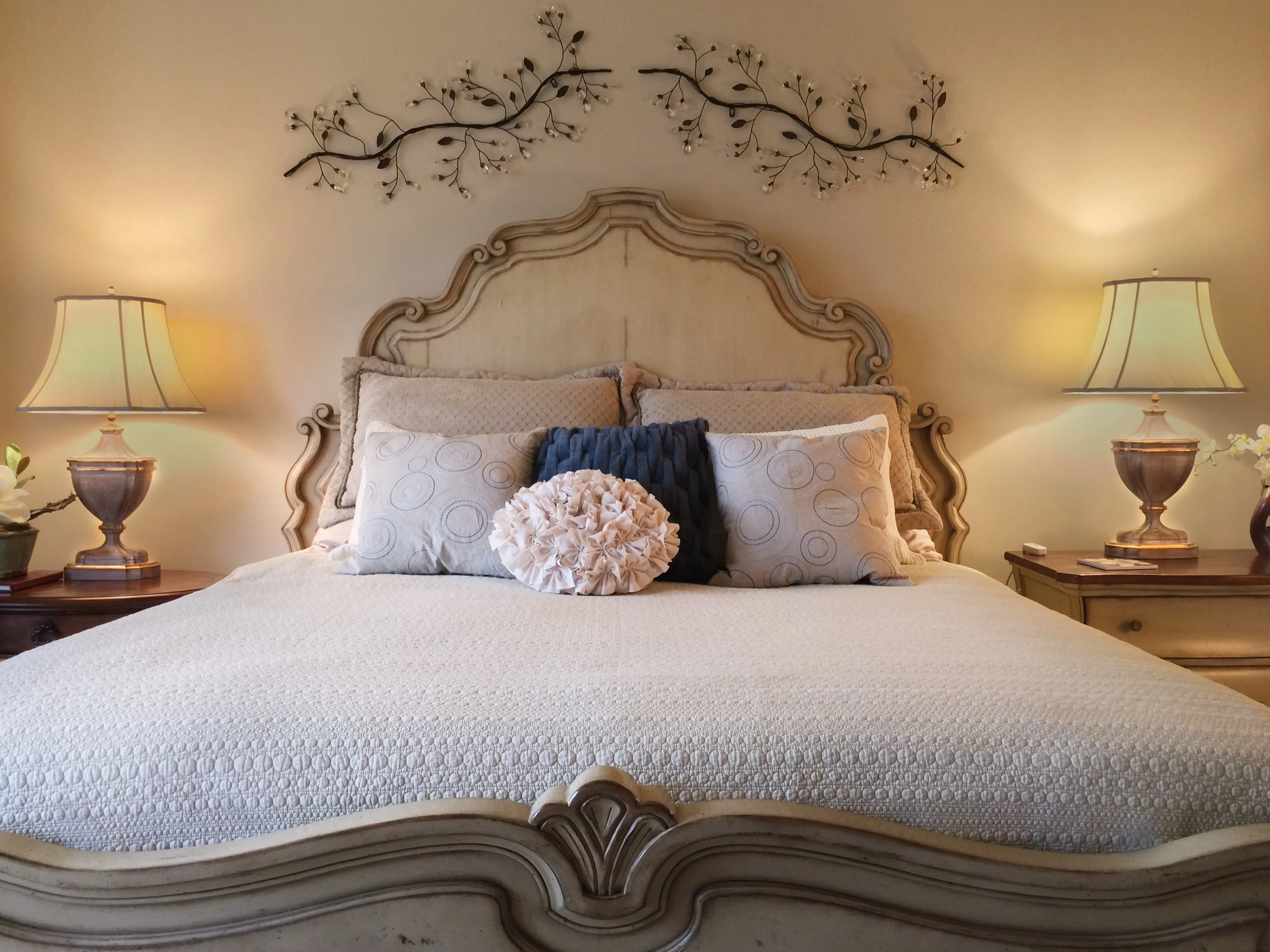 lc_bedroom_bed.jpg