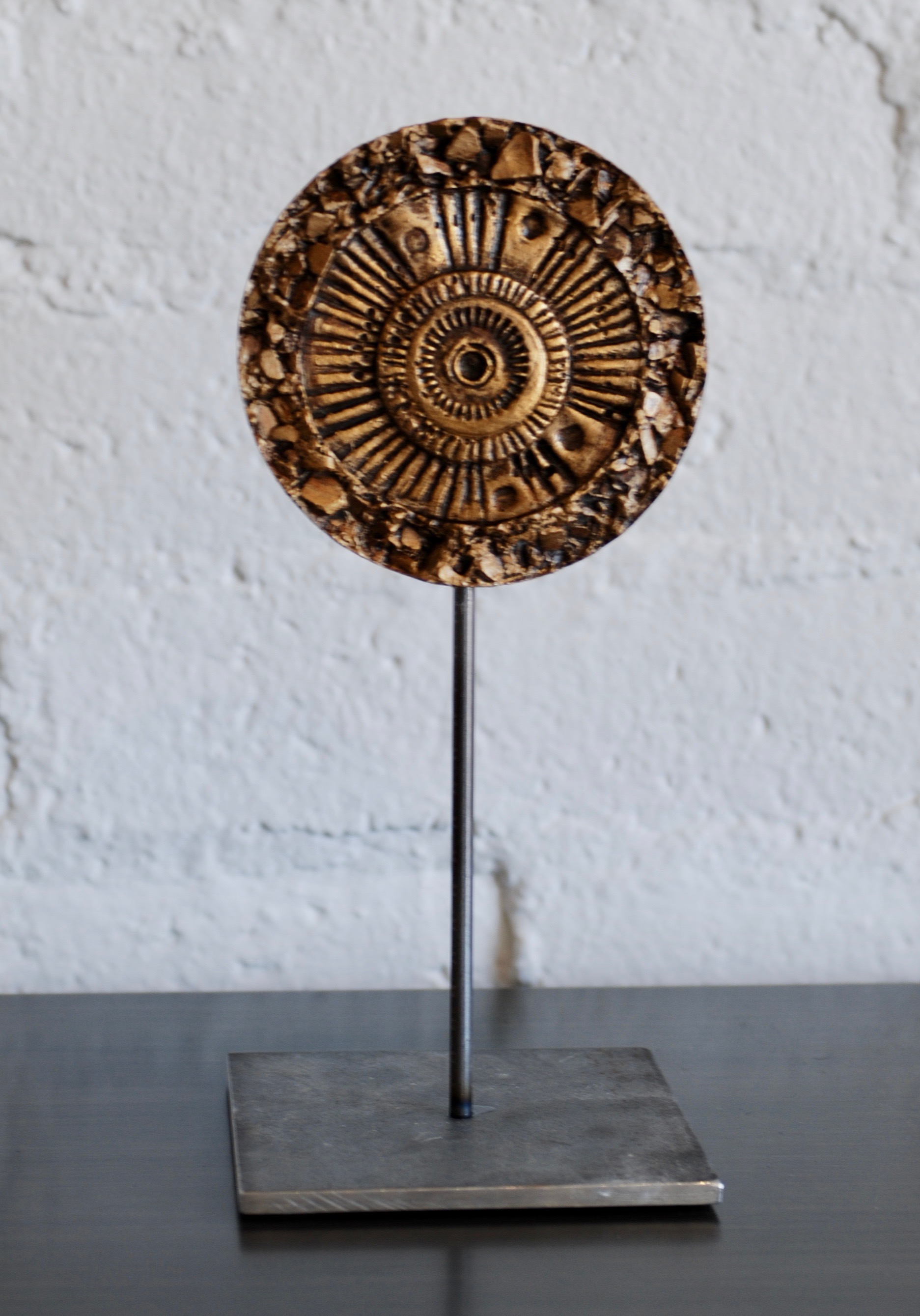 Sold-Totem VI