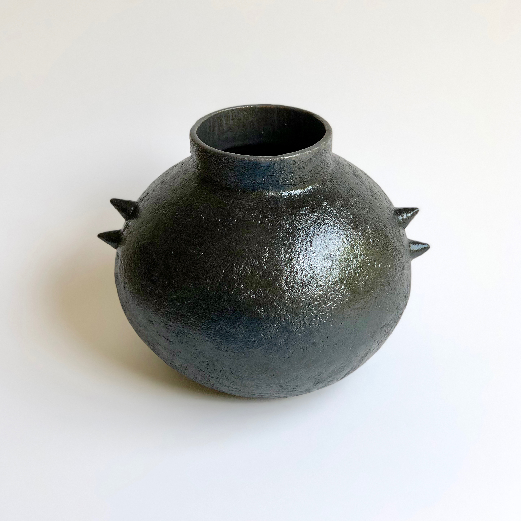 HOLD 'Spiky Olla'