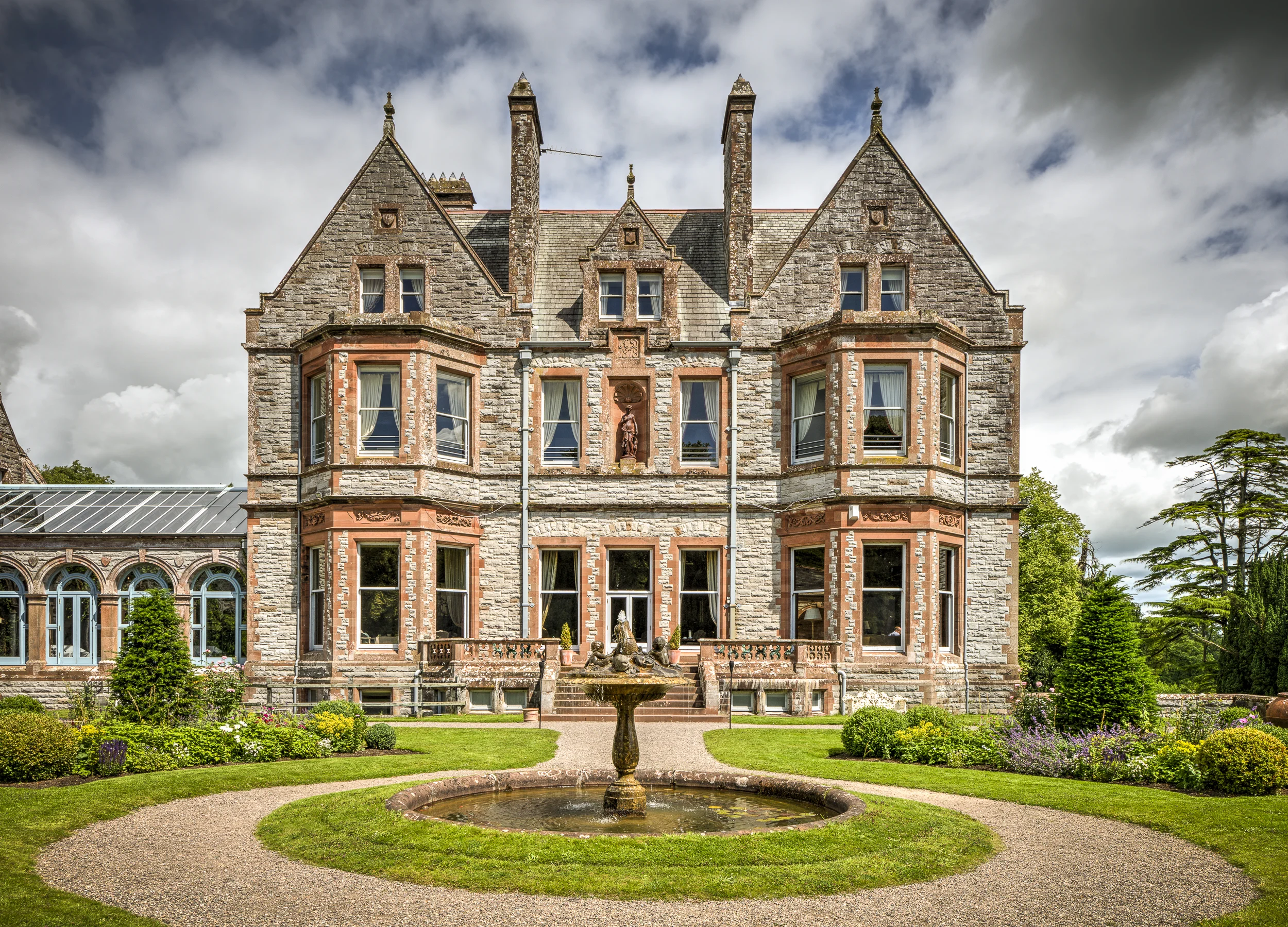 Castle Leslie-2015-47_8_9_tonemapped-2.jpg