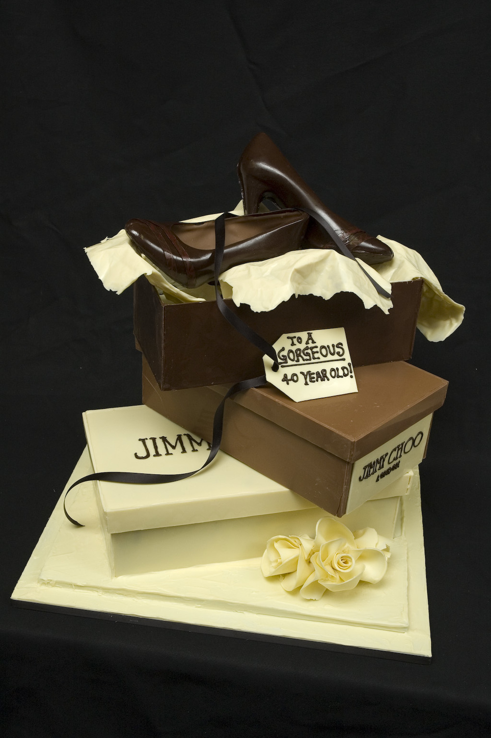 Jimmy Choo Cake sm 03.jpg