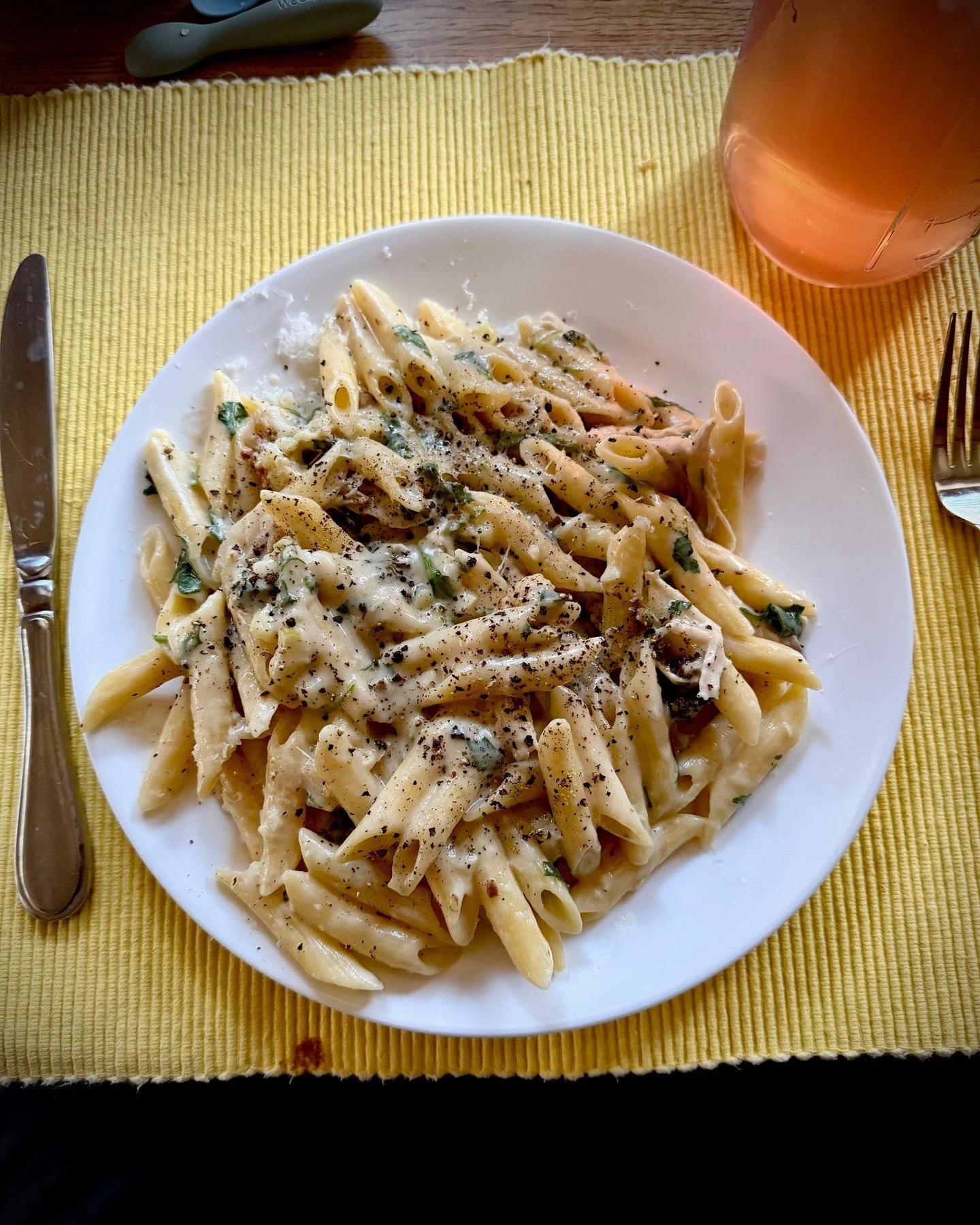 A look at some of the meals heading out this week.

🥩 Grilled flank steak with herb &amp; garlic fingerlings, miso bordelaise, and seasonal vegetables.

🐟 Olive oil&ndash;poached salmon with fennel, chilis, and orange, served with herbed brown rice