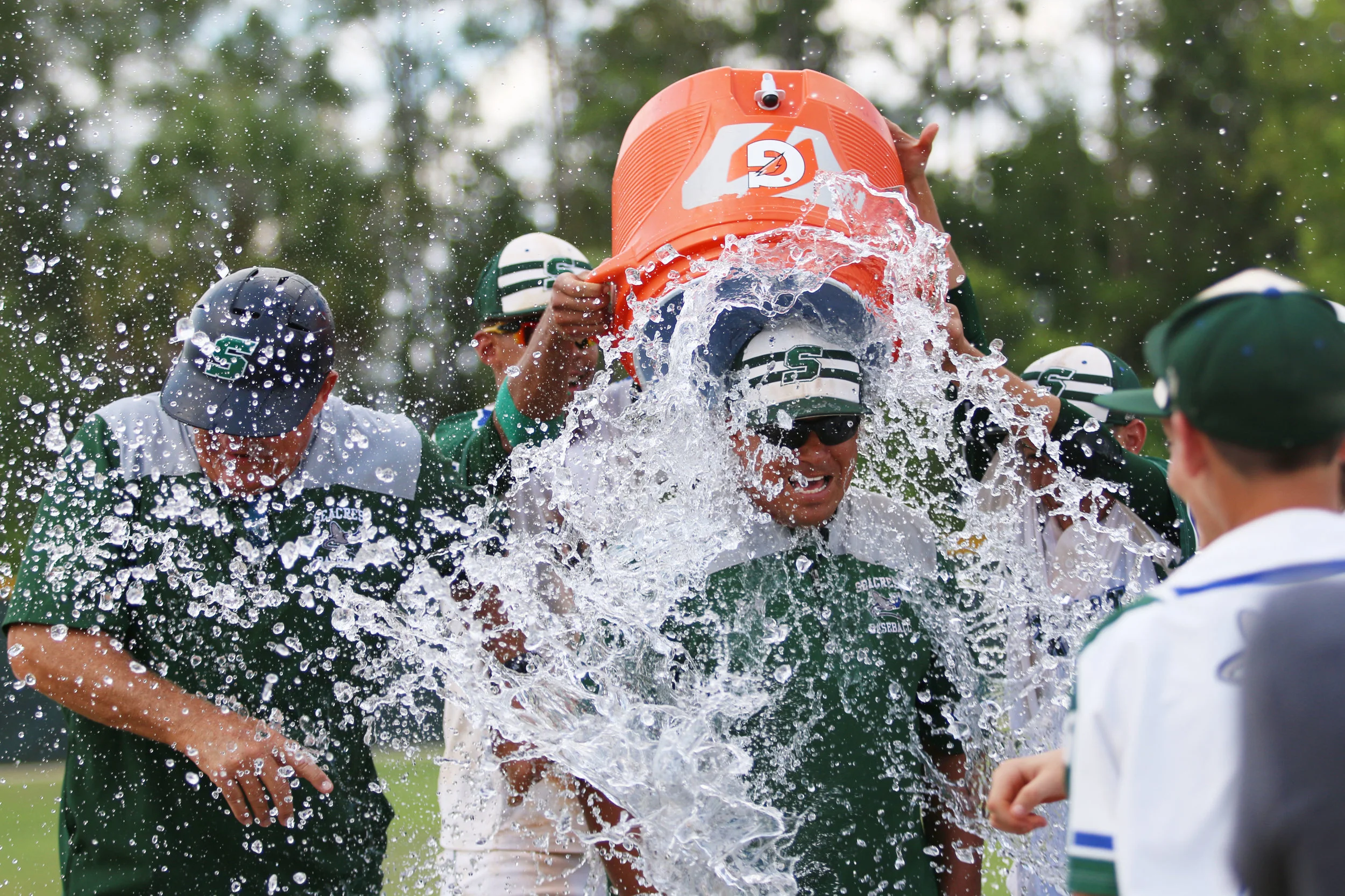 Seacrest Country Day School celebrates their return to the state baseball Final Four