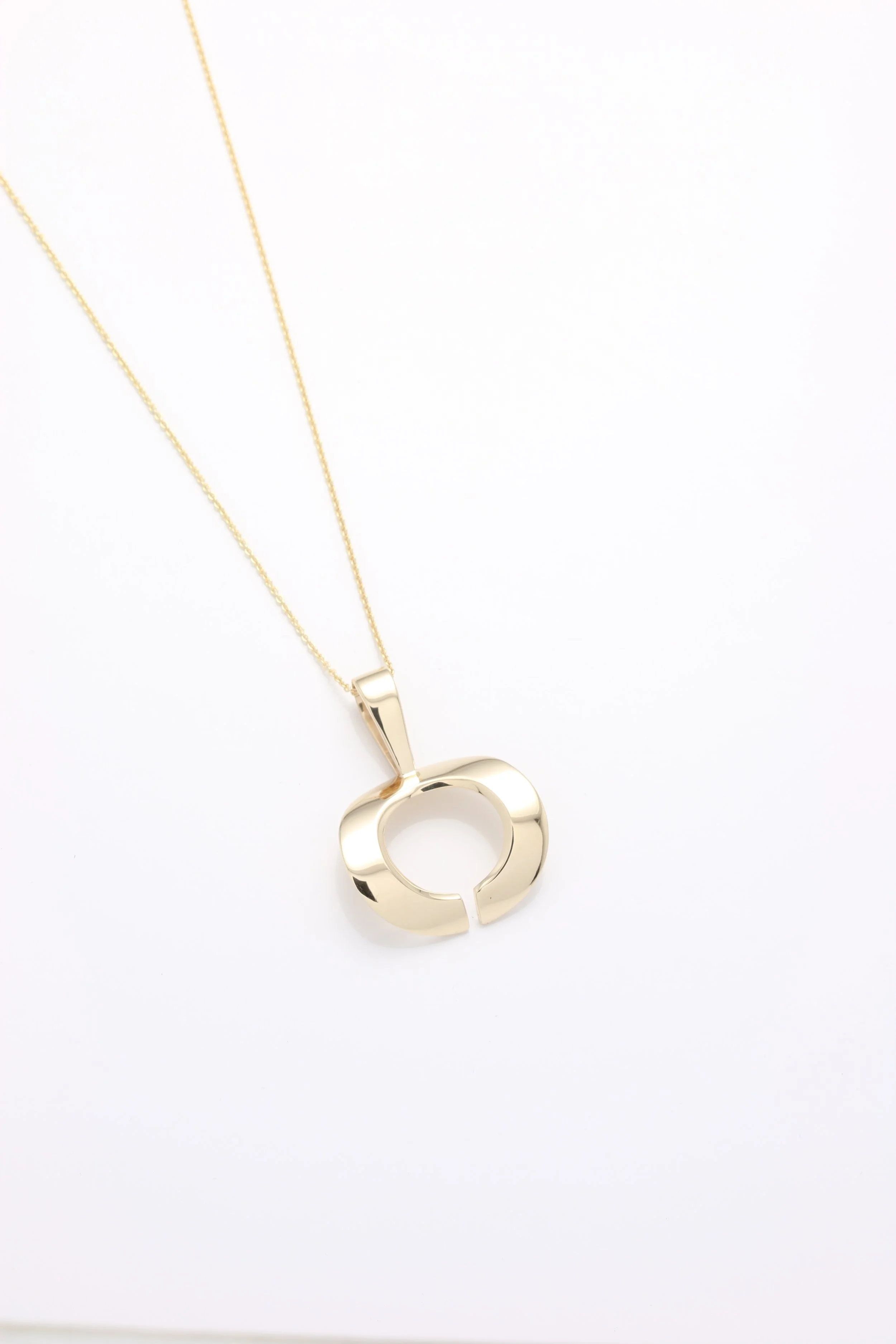 14K GOLD PENDANT