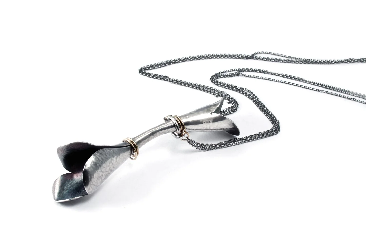 RON-PENDENTIF-EMBOUTI-WEB.JPG
